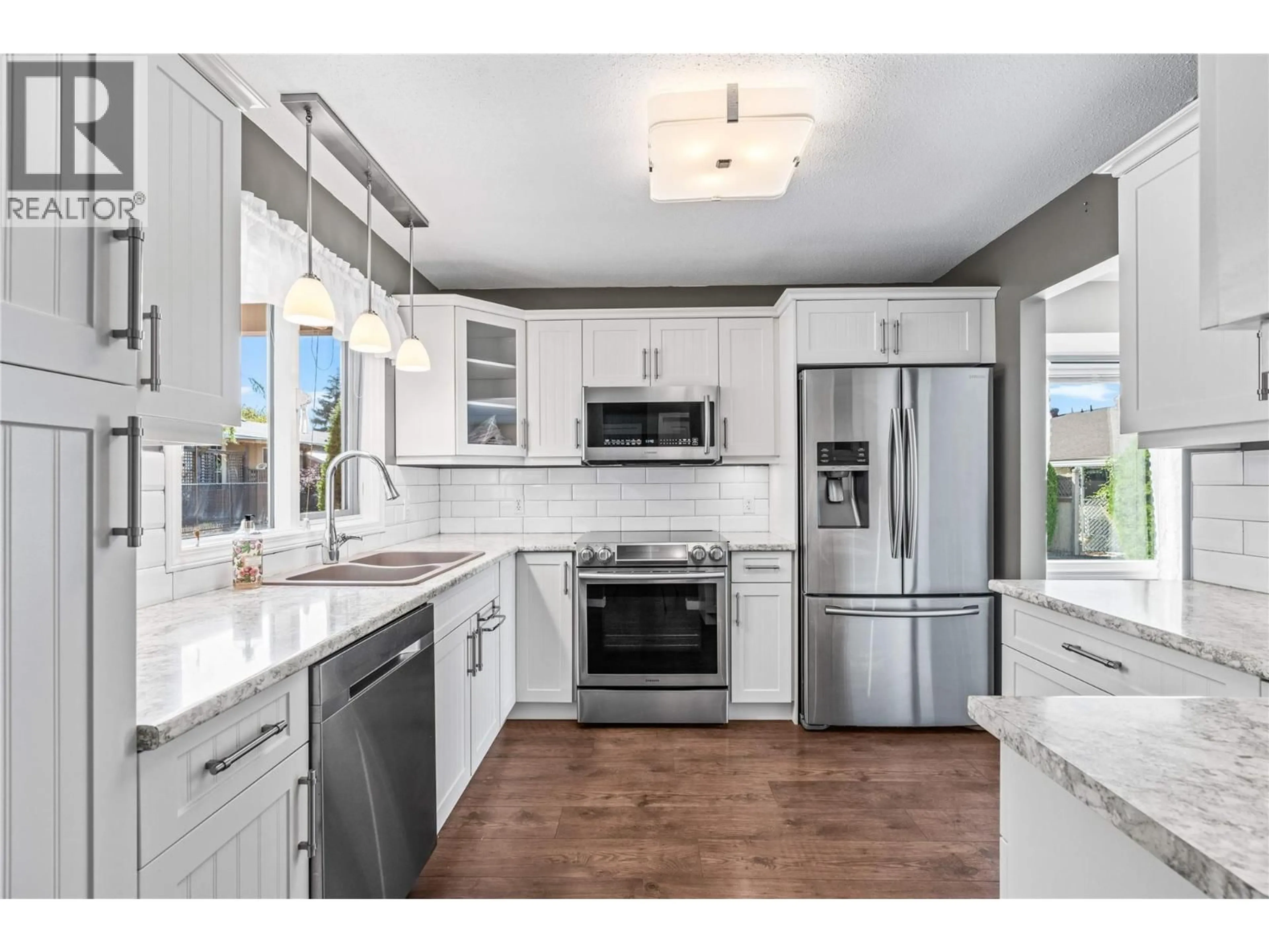 Open concept kitchen, ceramic/tile floor for 25 - 2107 43 AVENUE, Vernon British Columbia V1T3K6
