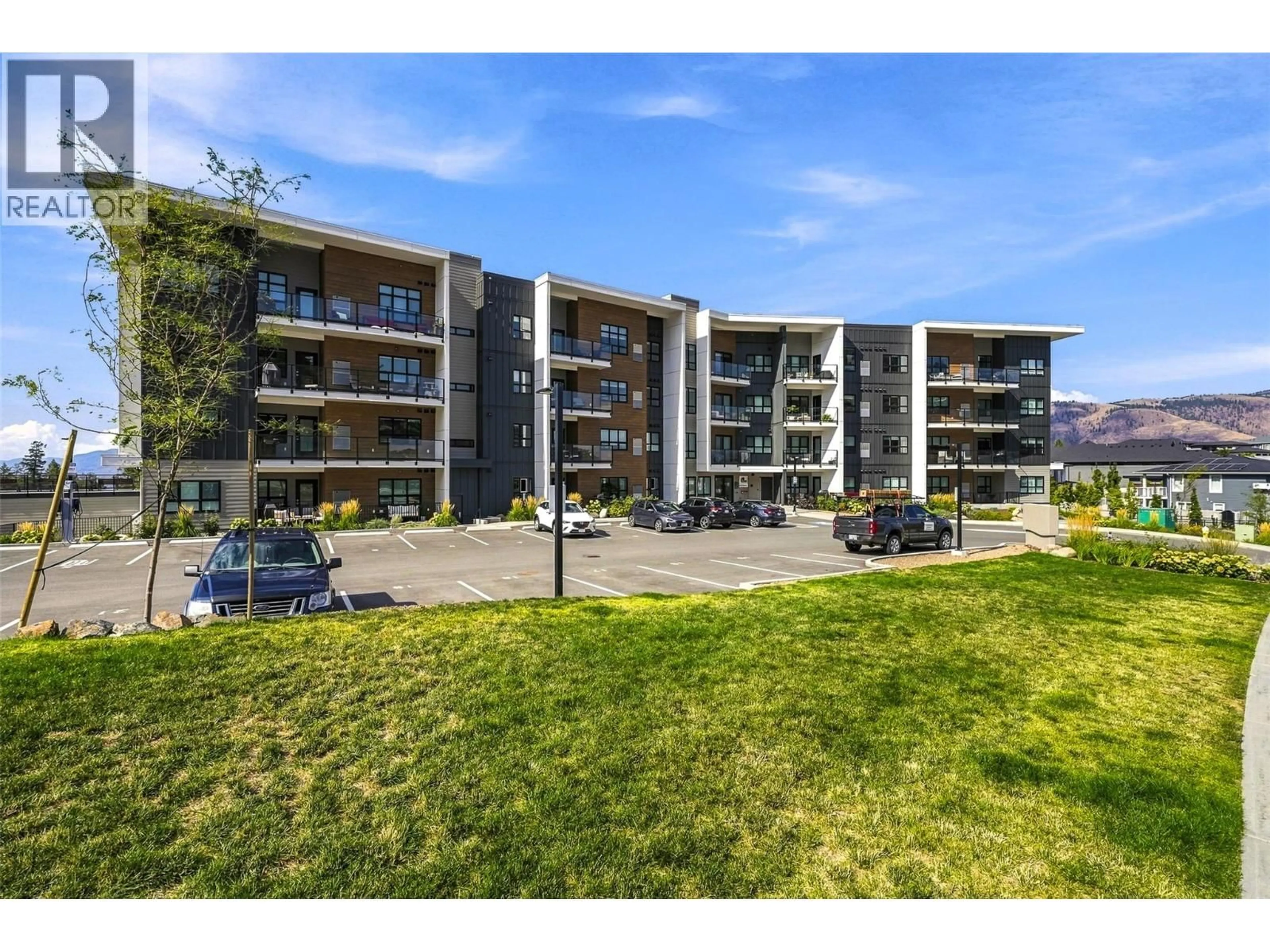 A pic from outside/outdoor area/front of a property/back of a property/a pic from drone, unknown for 104 - 1844 QU'APPELLE BOULEVARD, Kamloops British Columbia V2E0E8