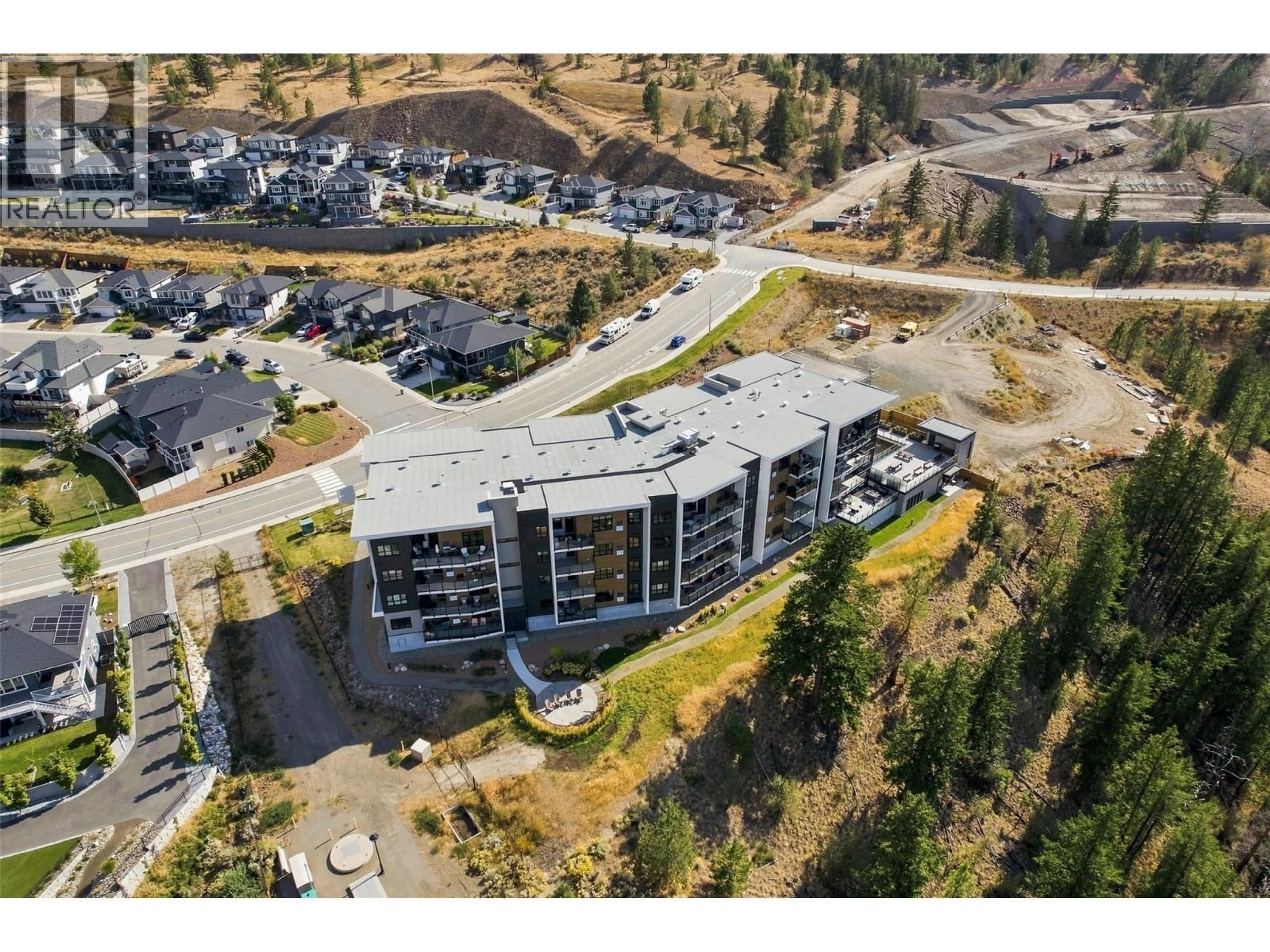 A pic from outside/outdoor area/front of a property/back of a property/a pic from drone, mountain view for 104 - 1844 QU'APPELLE BOULEVARD, Kamloops British Columbia V2E0E8