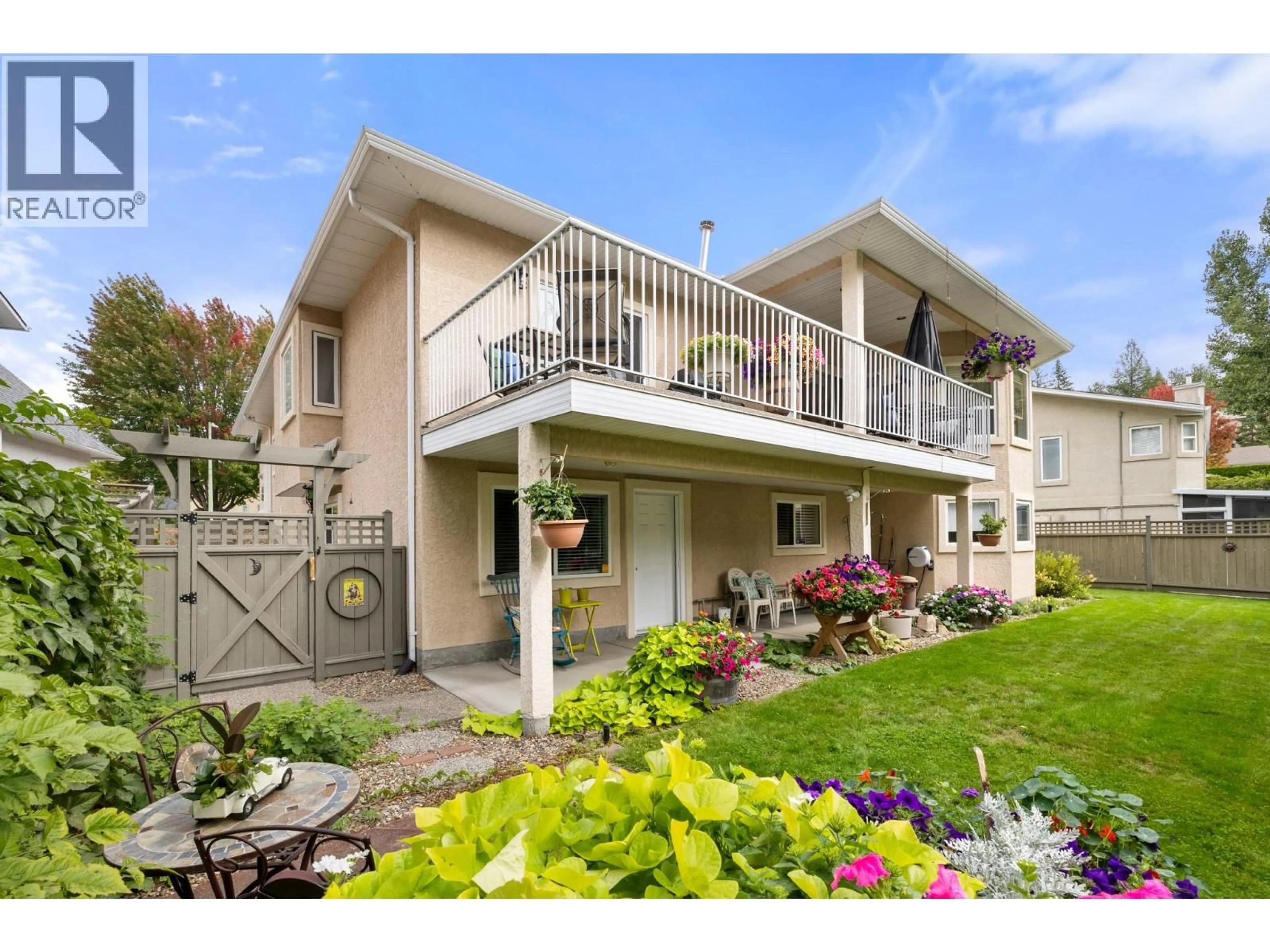 Patio, street for 294 KNIGHTSBRIDGE WAY, Kelowna British Columbia V1V2A9