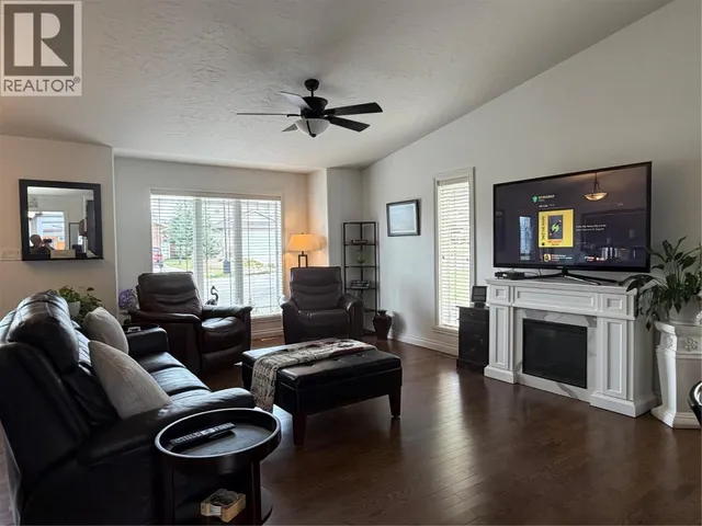 1841 87 AVENUE, Dawson Creek 2
