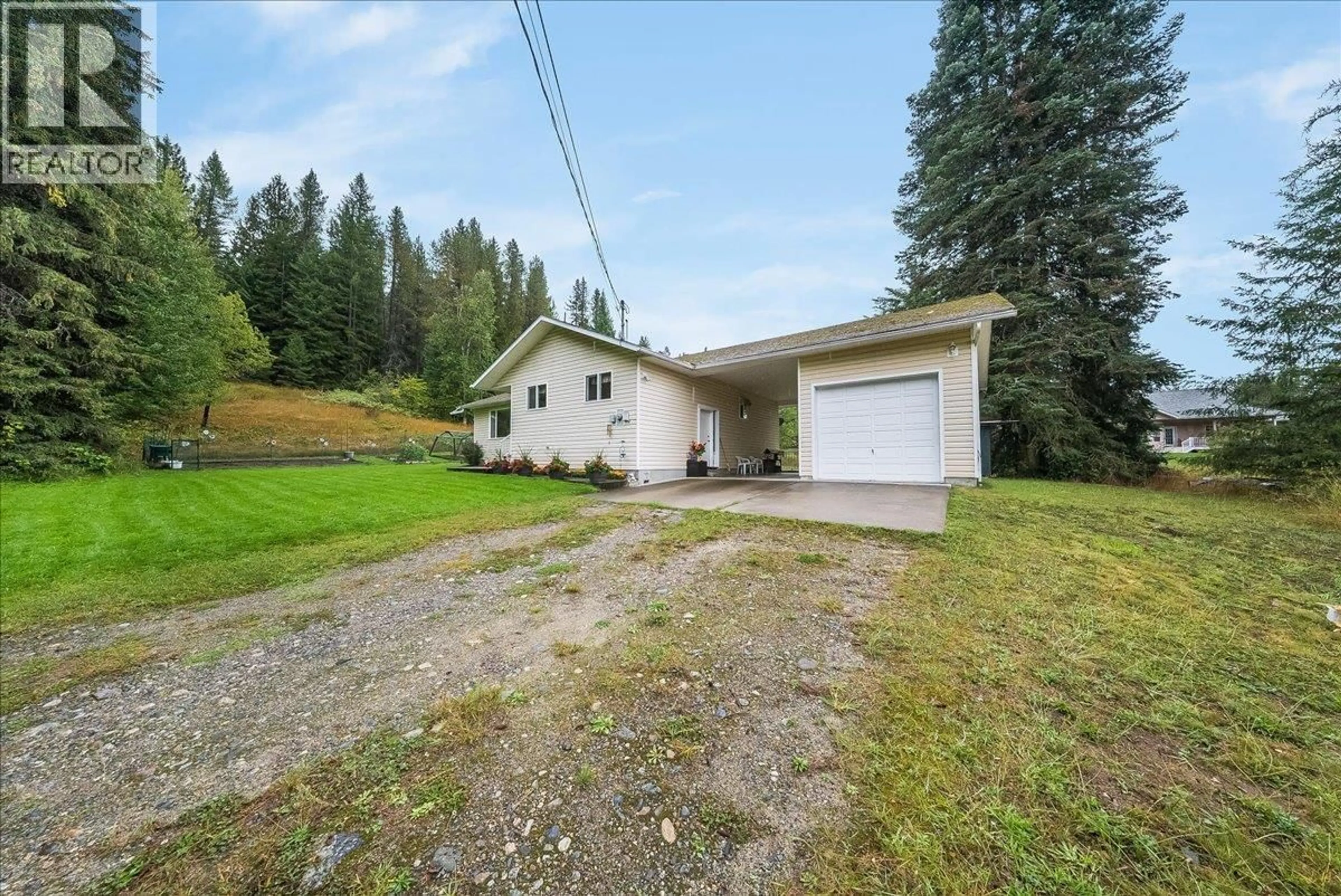 A pic from outside/outdoor area/front of a property/back of a property/a pic from drone, unknown for 1764 GREEN ROAD, Fruitvale British Columbia V0G1L1
