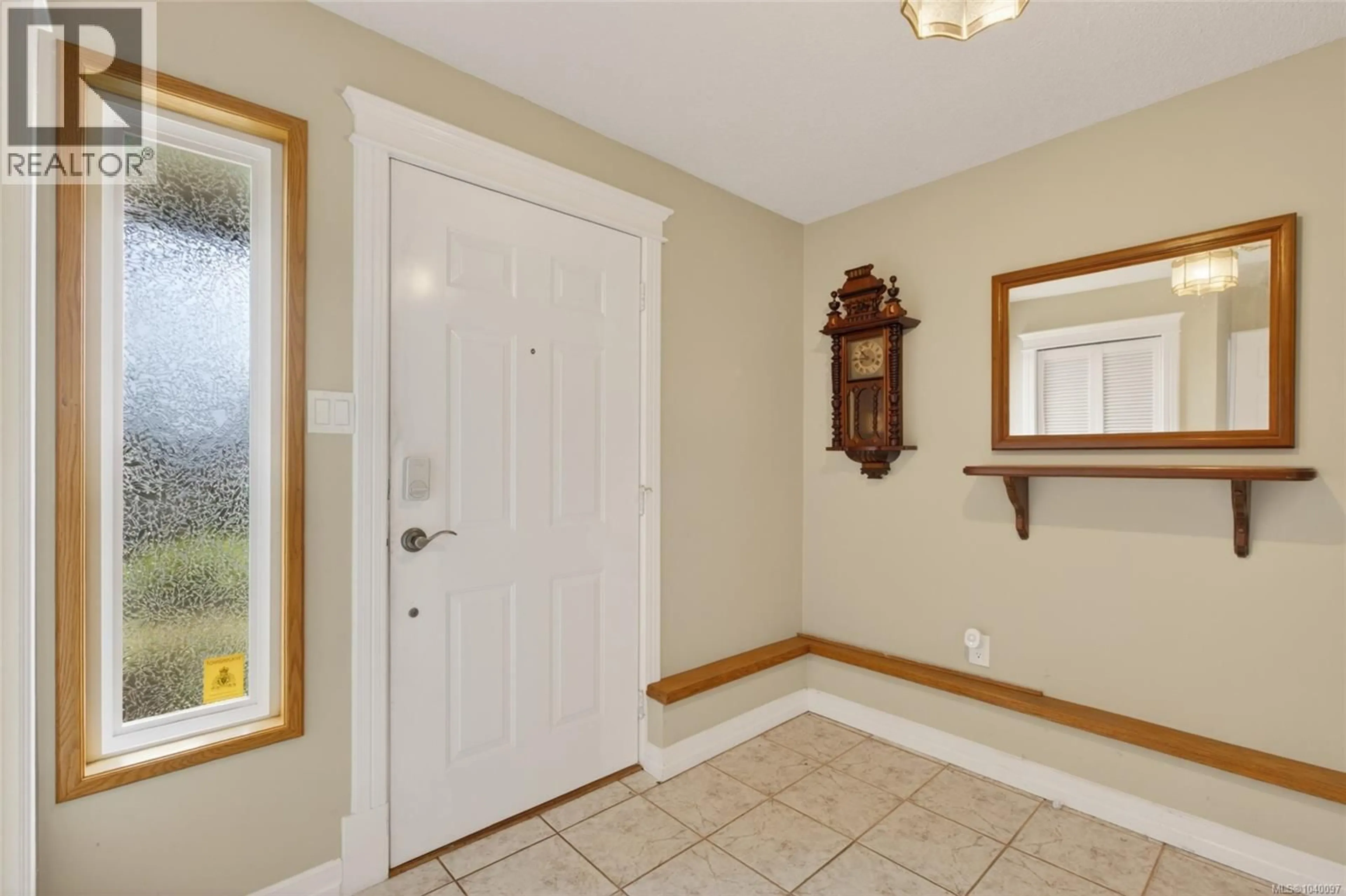 Indoor entryway for 680 VIEW AVENUE, Courtenay British Columbia V9N5R2