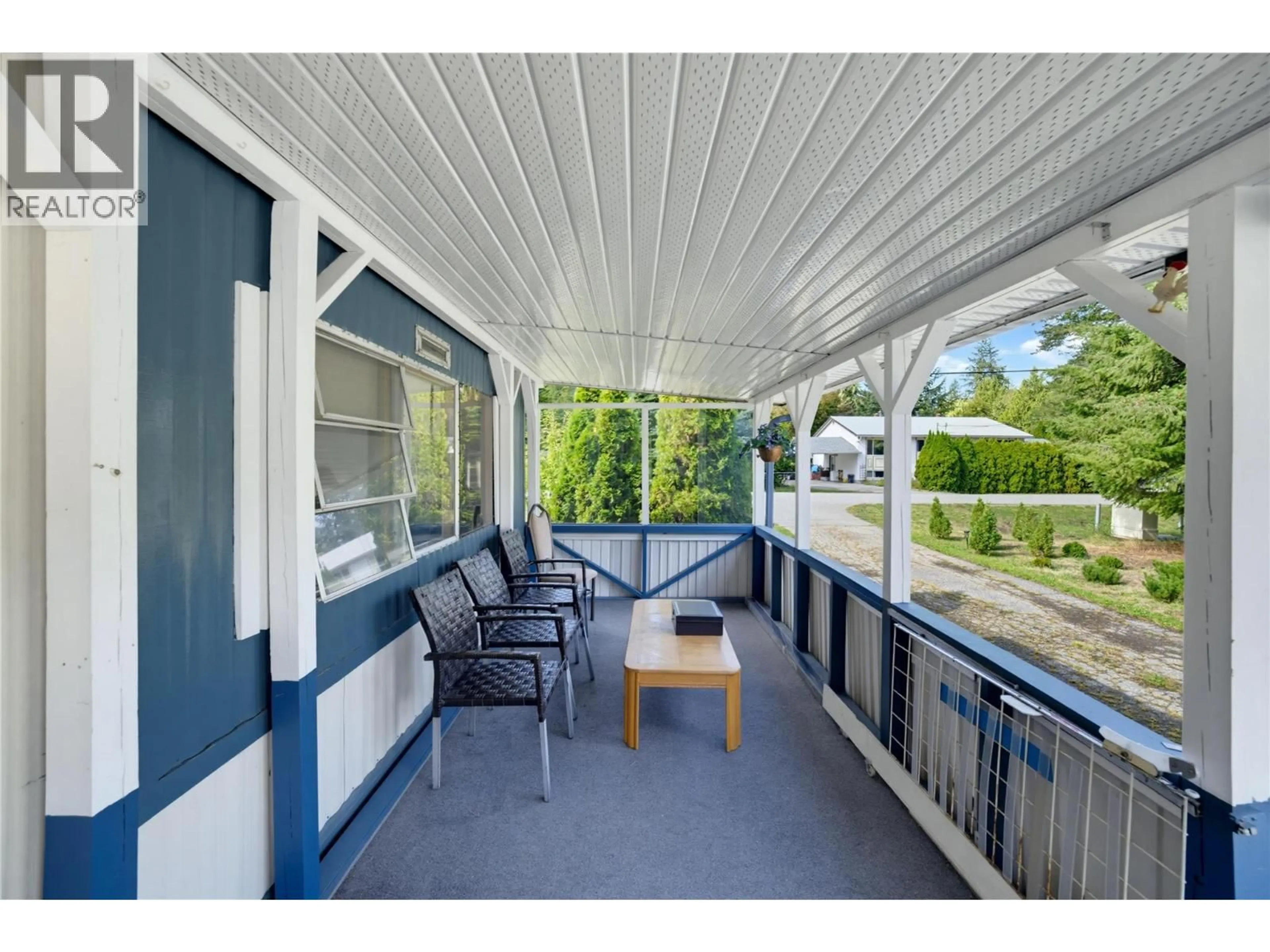 Patio, street for 405 GILLIS AVENUE, Sicamous British Columbia V0E2V1