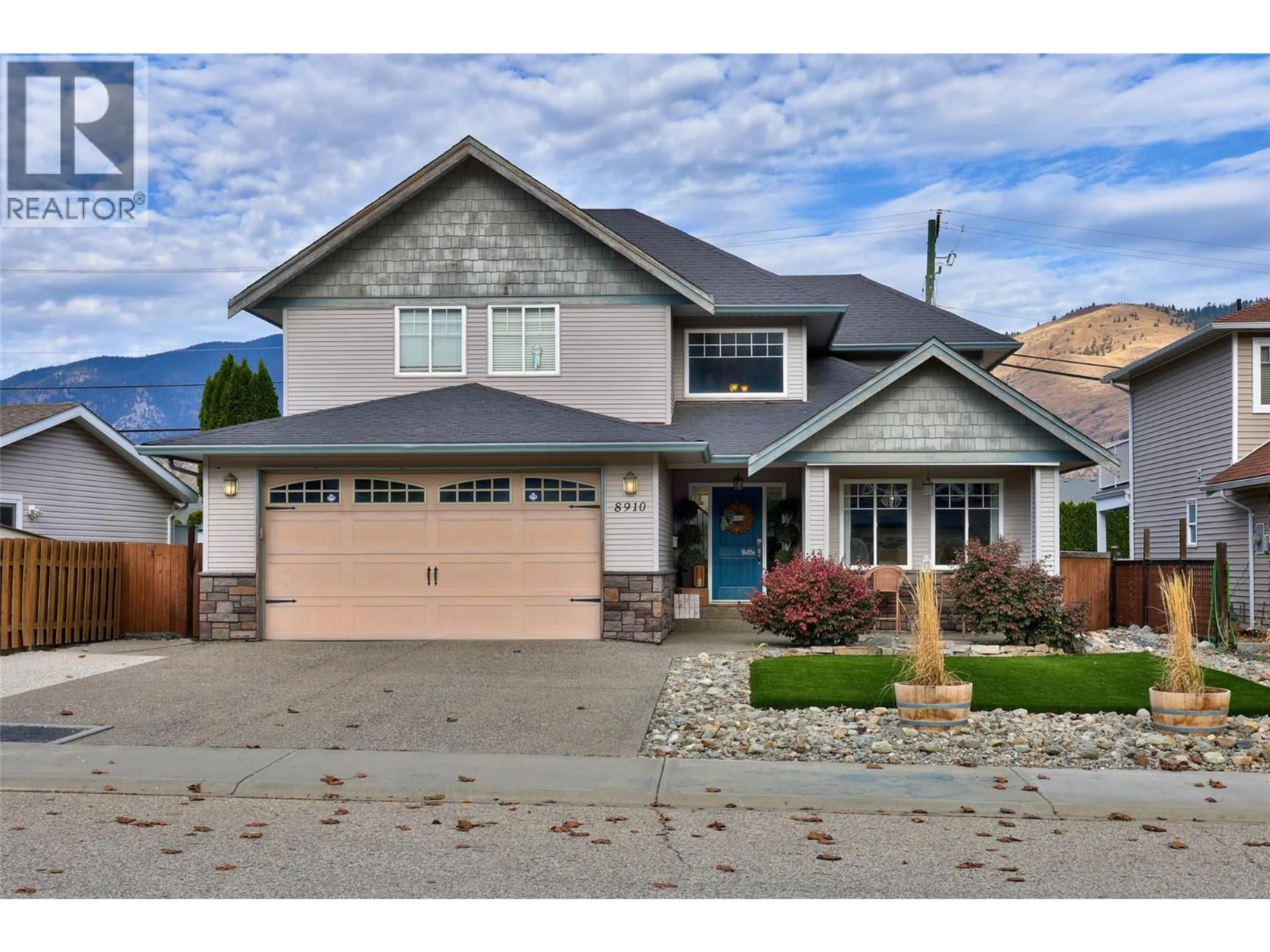 Home with vinyl exterior material, street for 8910 BADGER DRIVE, Kamloops British Columbia V2C6V2