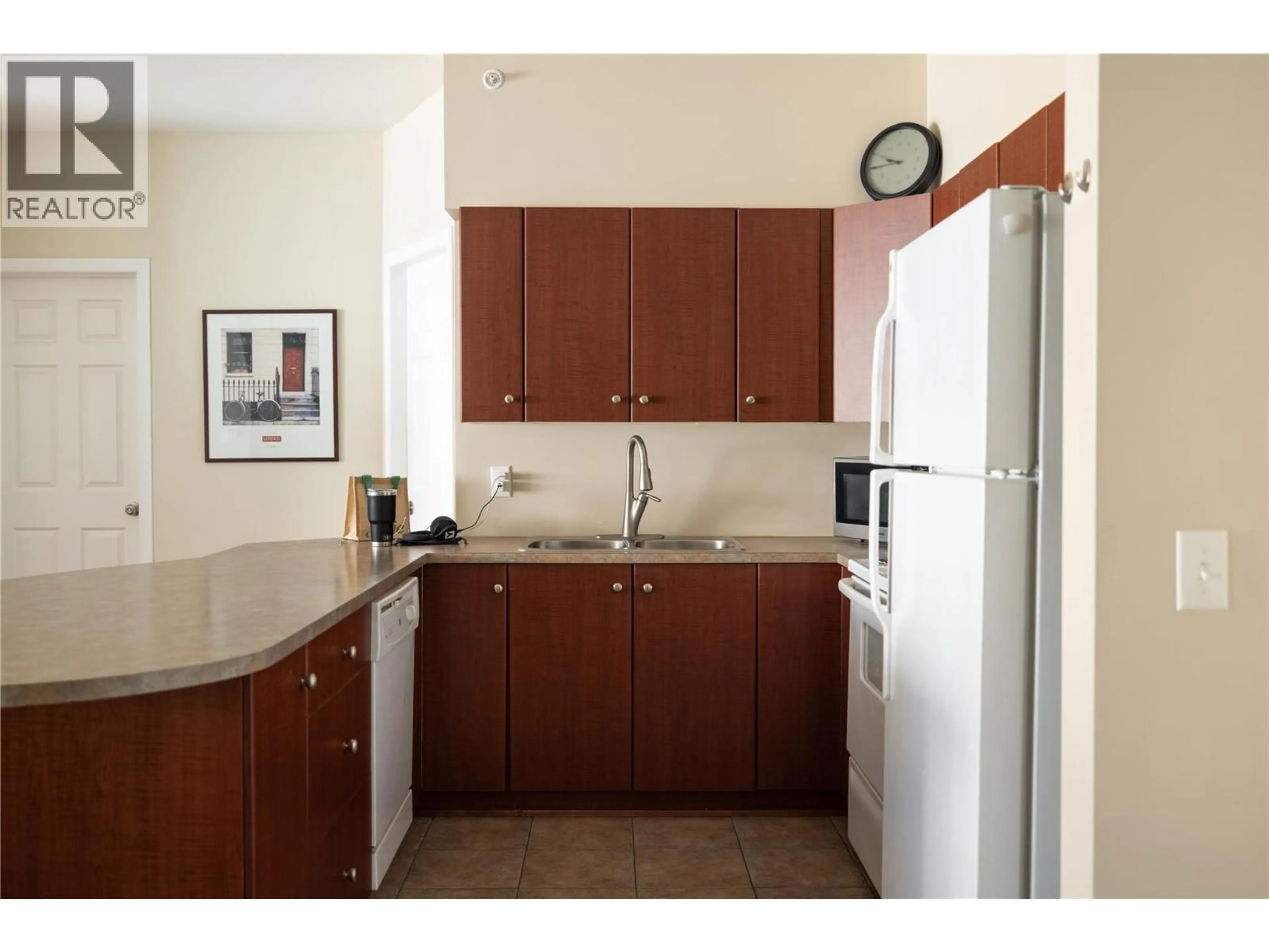Standard kitchen, unknown for 2406 - 1873 COUNTRY CLUB DRIVE, Kelowna British Columbia V1V2W6