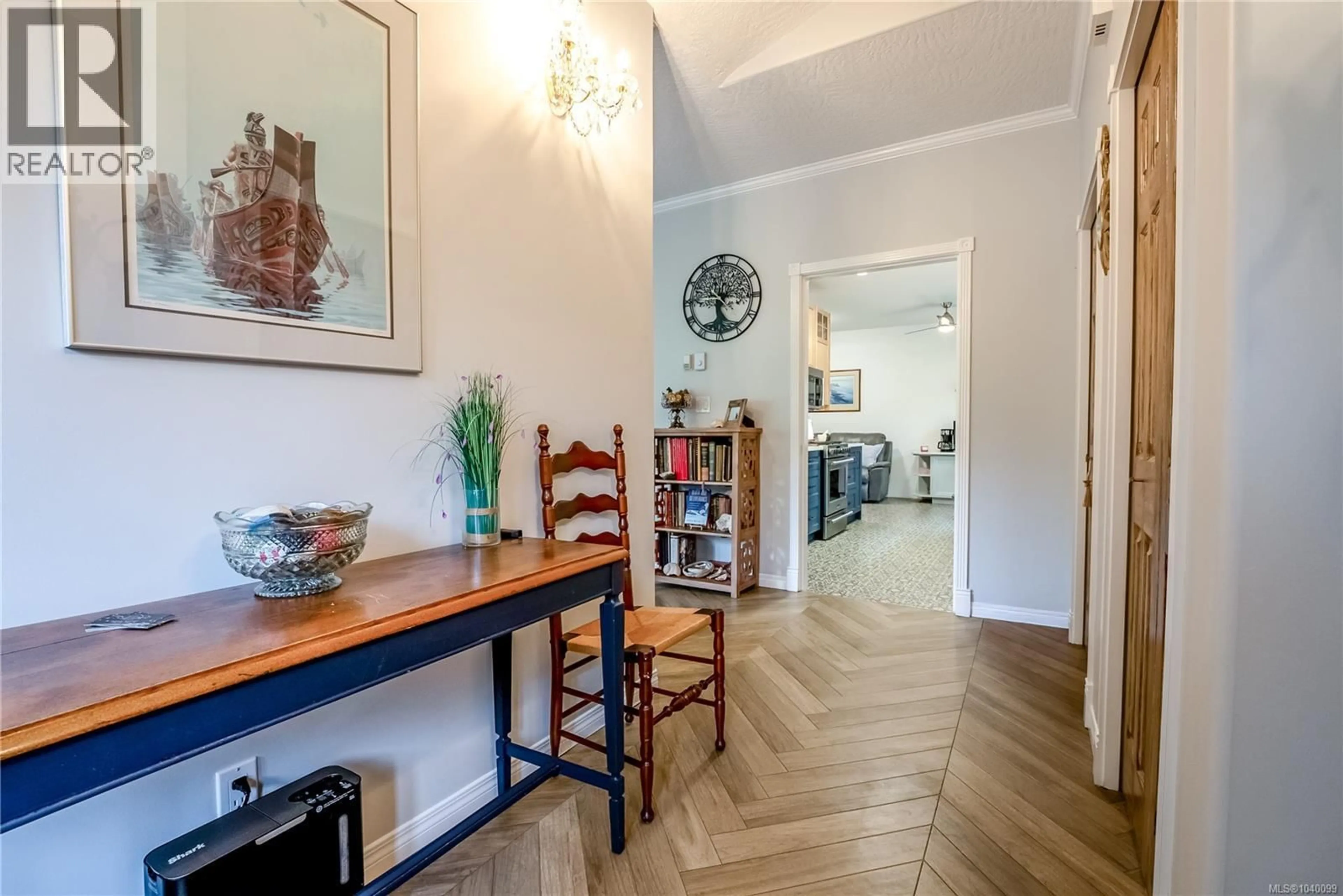 Indoor foyer for 10 - 2235 HARBOUR ROAD, Sidney British Columbia V8L2P7