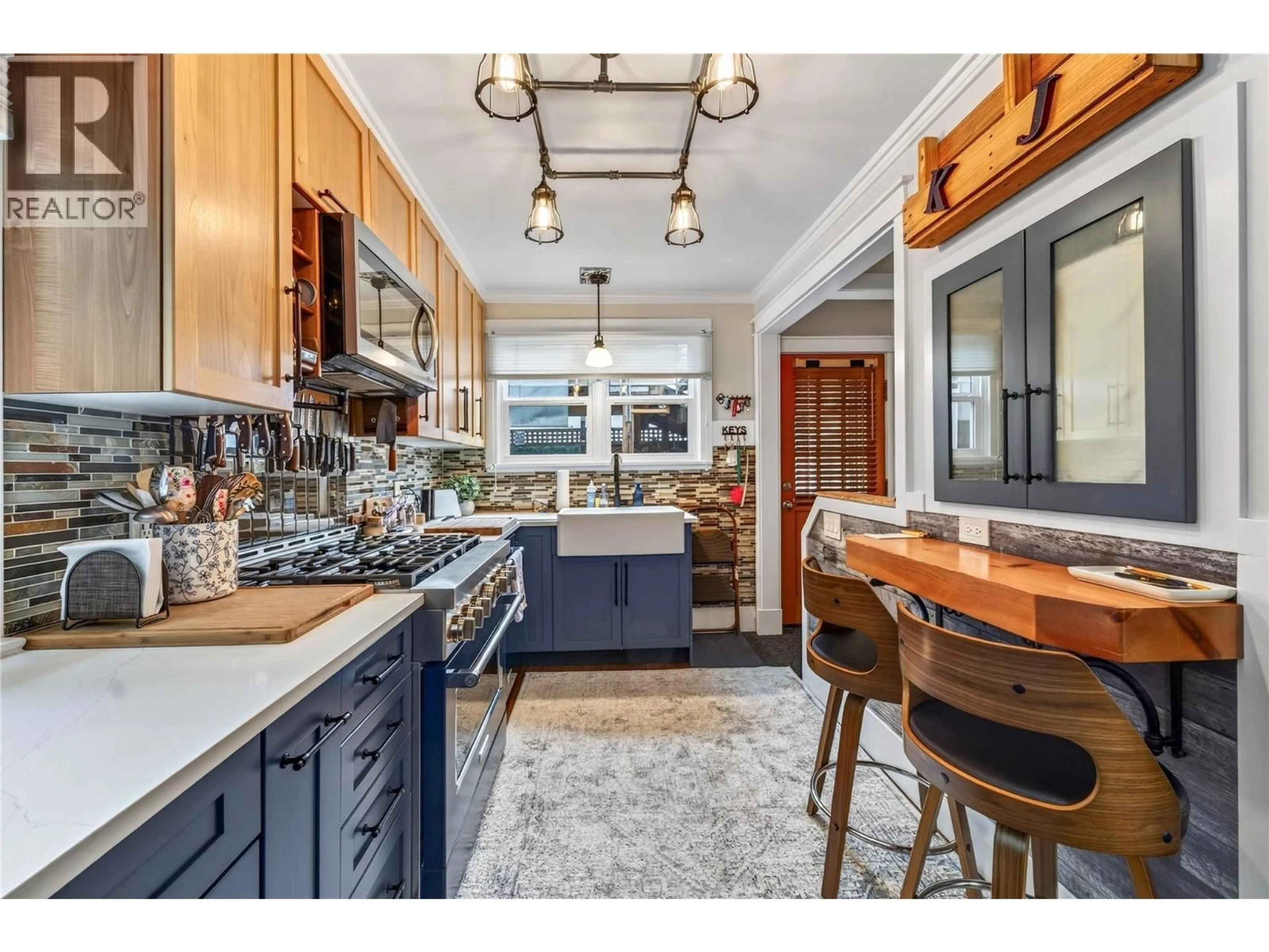 Open concept kitchen, unknown for 141 REGINA AVENUE, Penticton British Columbia V2A2K7
