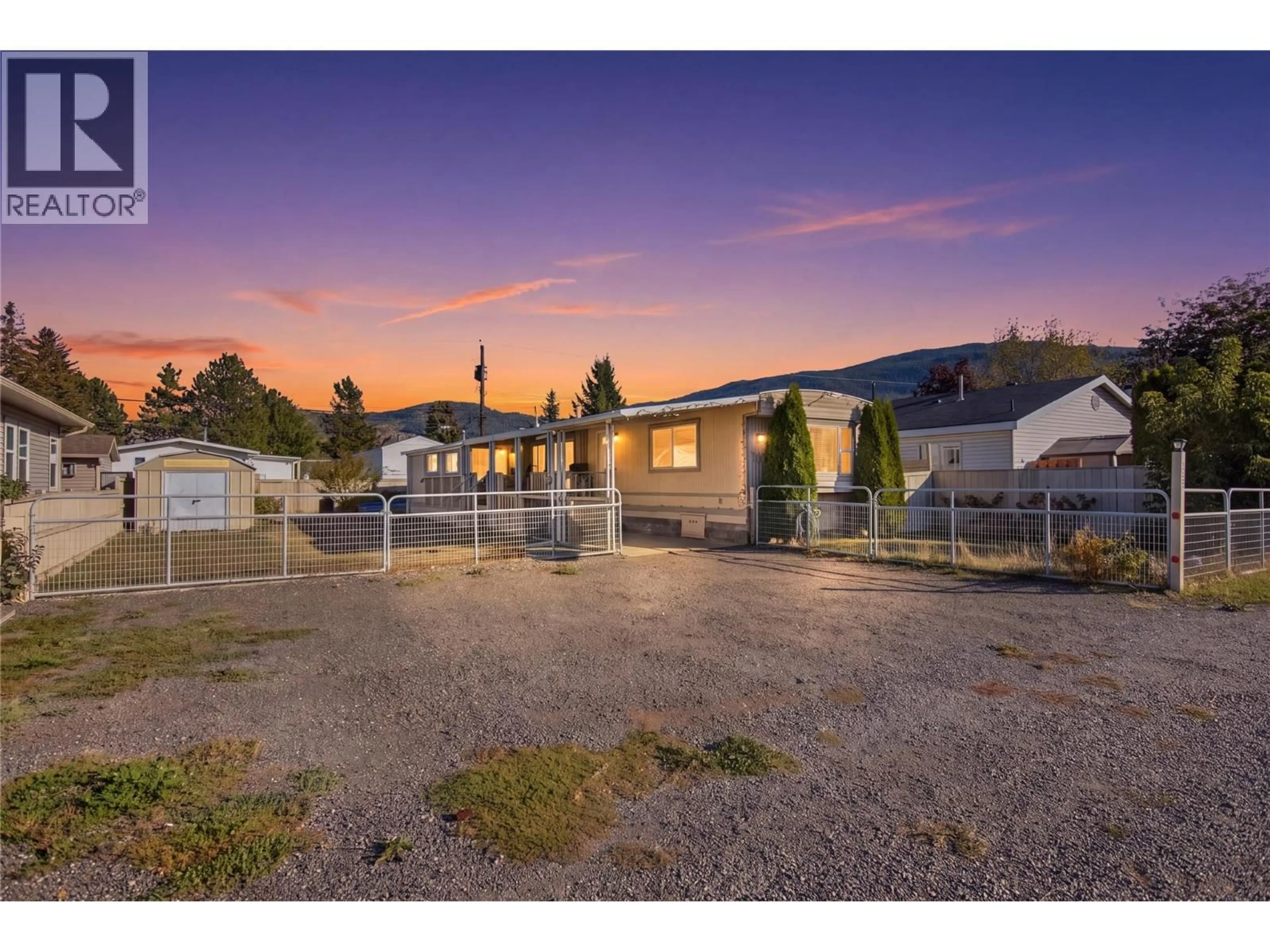 A pic from outside/outdoor area/front of a property/back of a property/a pic from drone, mountain view for 1352 DOUGLAS STREET, Merritt British Columbia V1K1C9