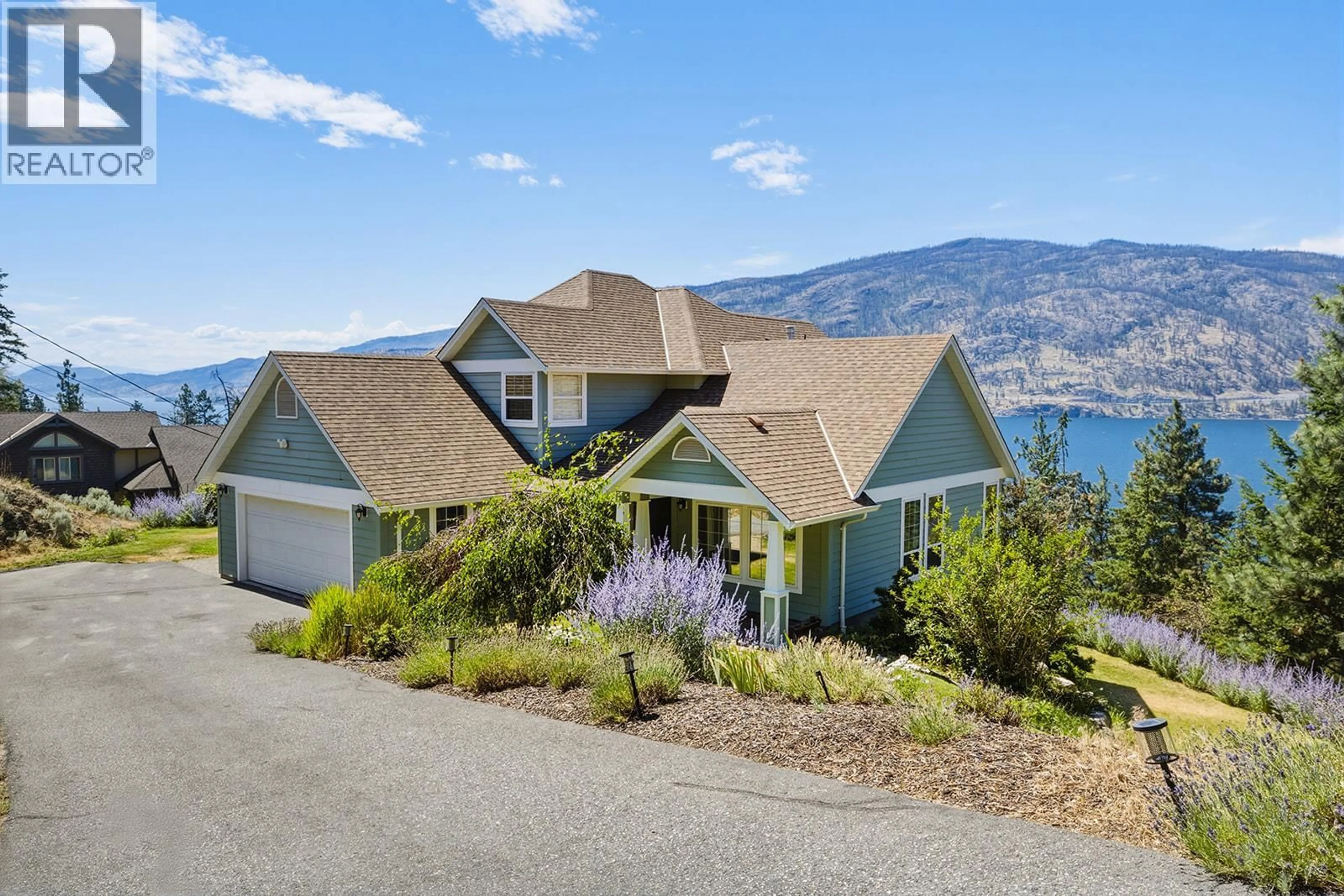 A pic from outside/outdoor area/front of a property/back of a property/a pic from drone, water/lake/river/ocean view for 2620 ARTHUR ROAD, Kelowna British Columbia V1V2B7