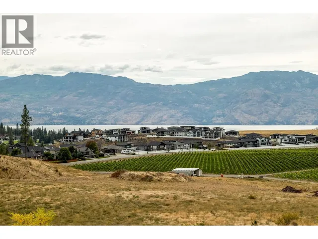 2588 PARAMOUNT DRIVE, West Kelowna 2