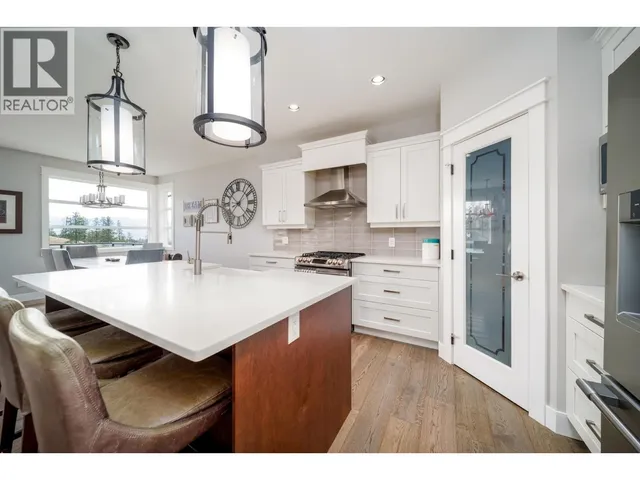 2588 PARAMOUNT DRIVE, West Kelowna 3