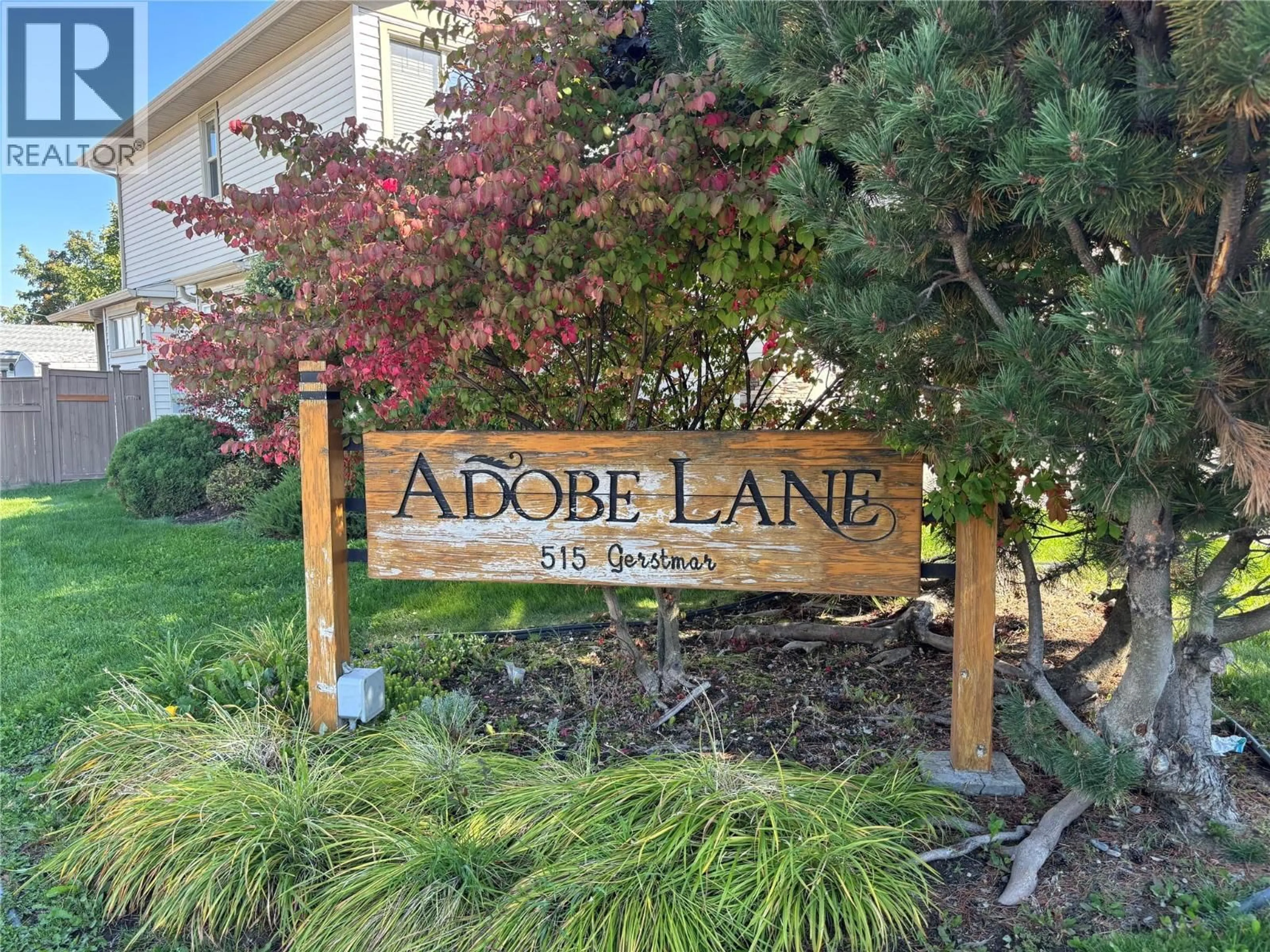 Lobby for 101 - 515 GERSTMAR ROAD, Kelowna British Columbia V1X4B3