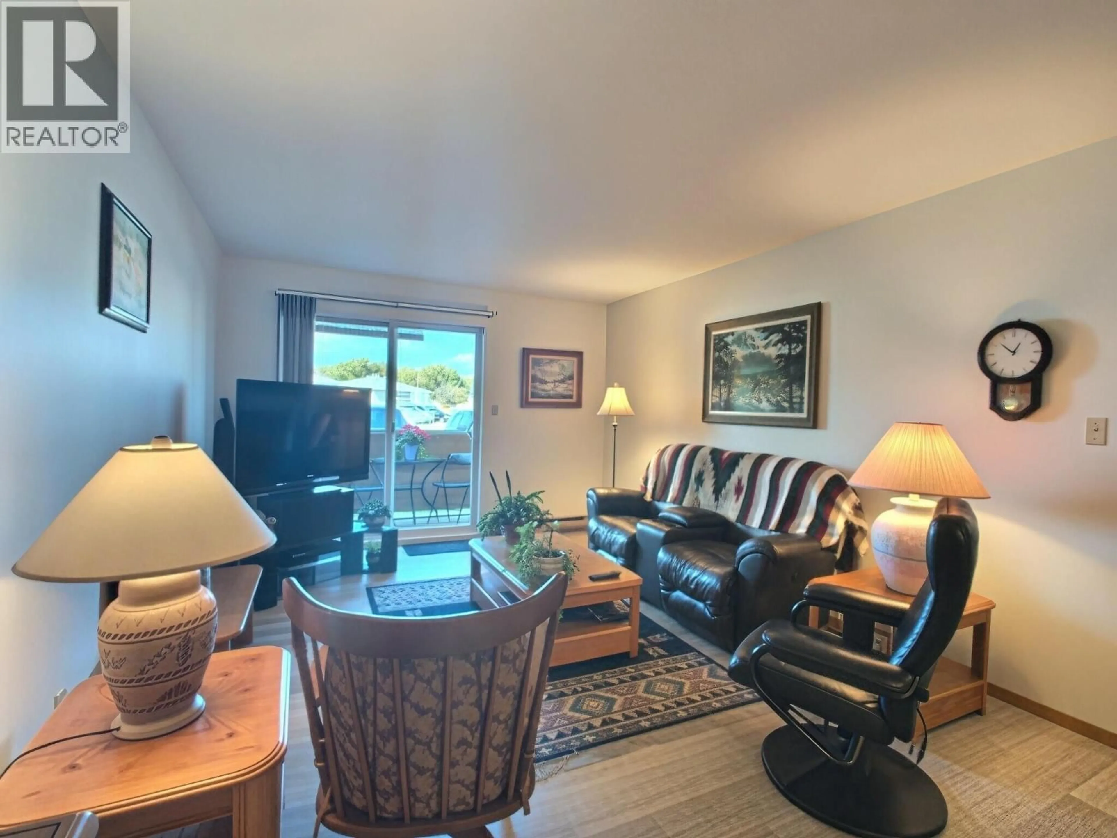 Living room with furniture, unknown for 106 - 2515 12TH STREET SOUTH, Cranbrook British Columbia V1C5X3
