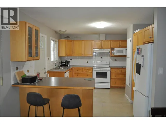 645 PINETREE ROAD, Kelowna 5