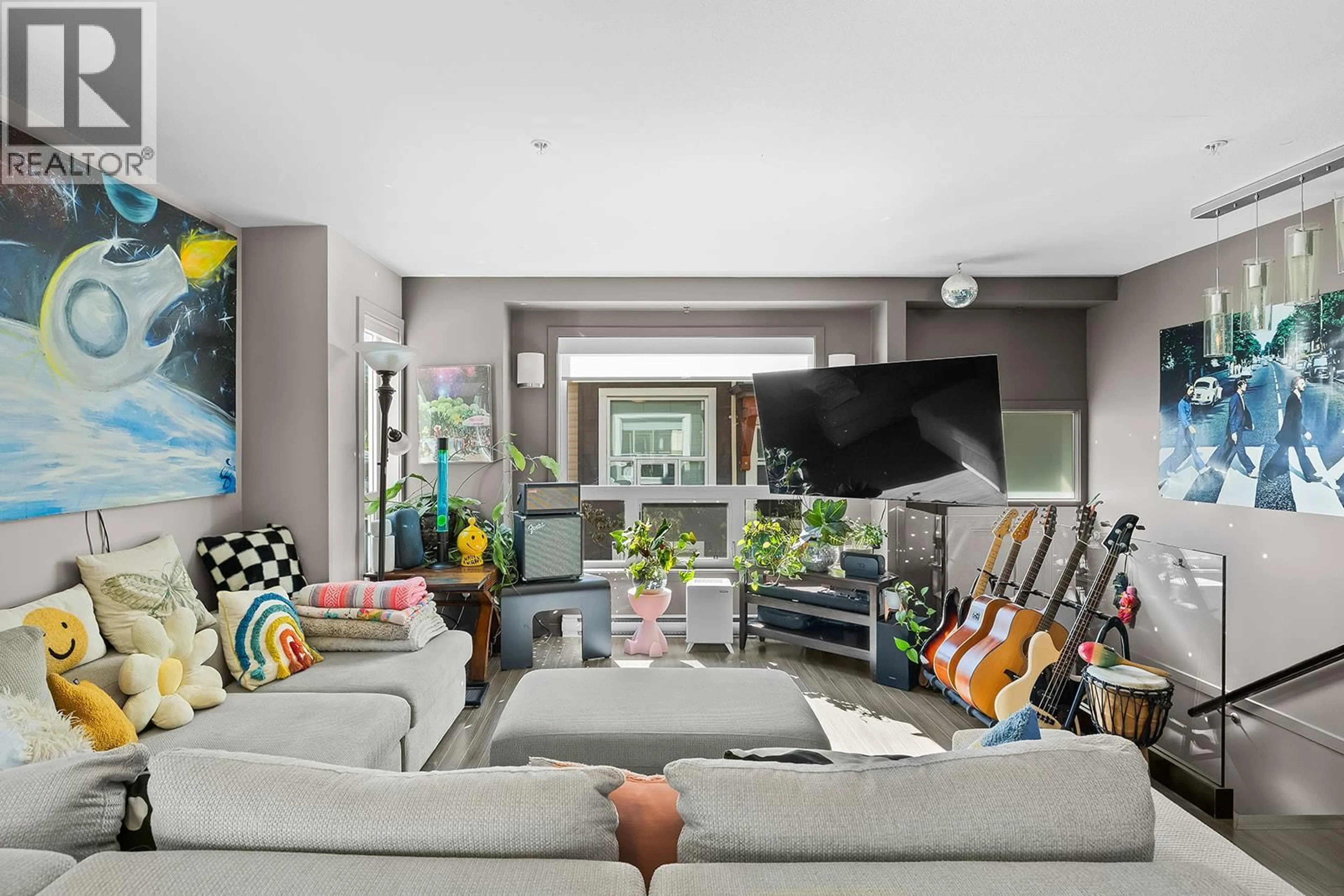 Living room with furniture, unknown for 11 - 1851 AMBROSI ROAD, Kelowna British Columbia V1Y4R8