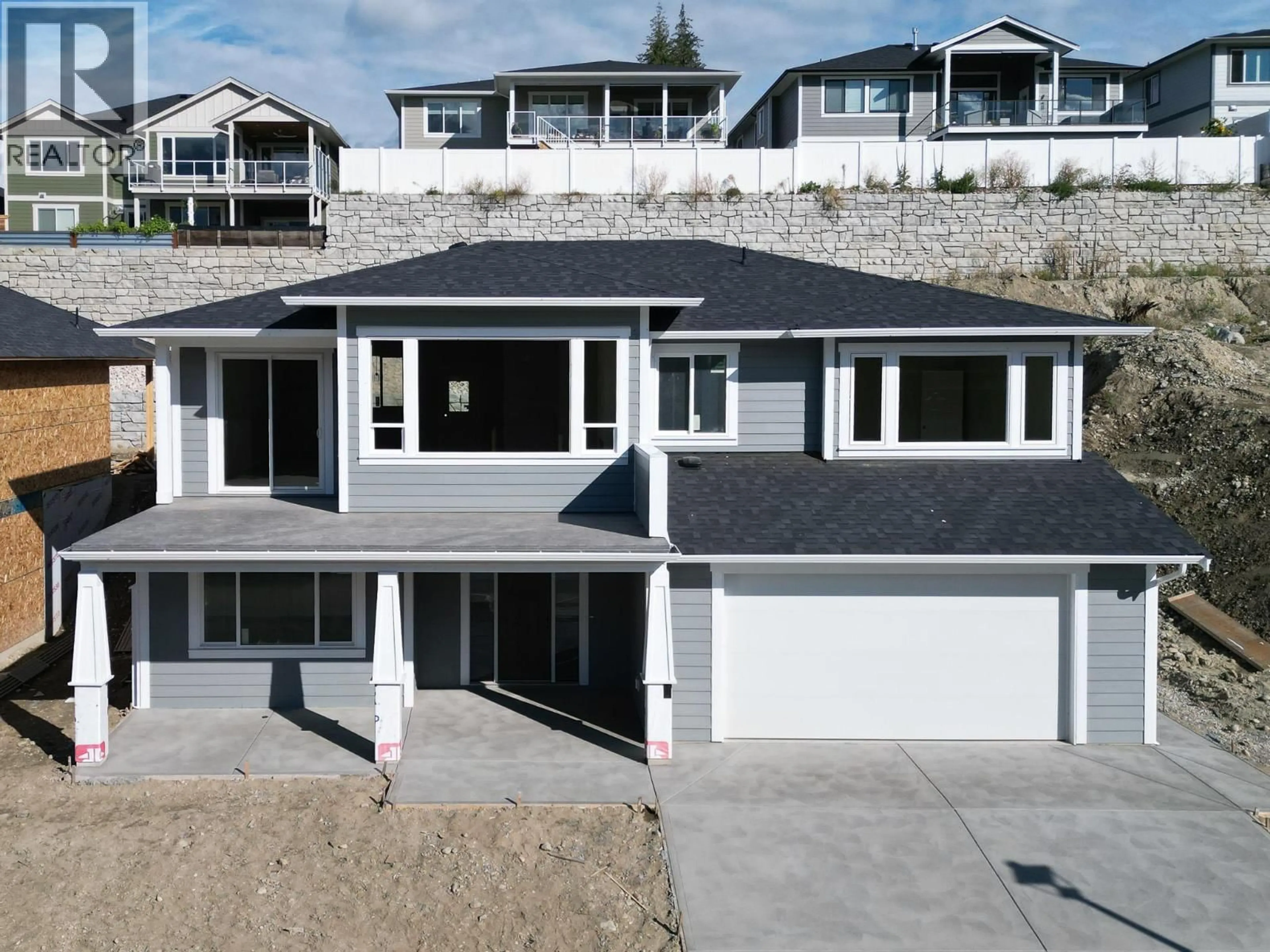 A pic from outside/outdoor area/front of a property/back of a property/a pic from drone, unknown for 1660 8 STREET SOUTHEAST, Salmon Arm British Columbia V1E0G9