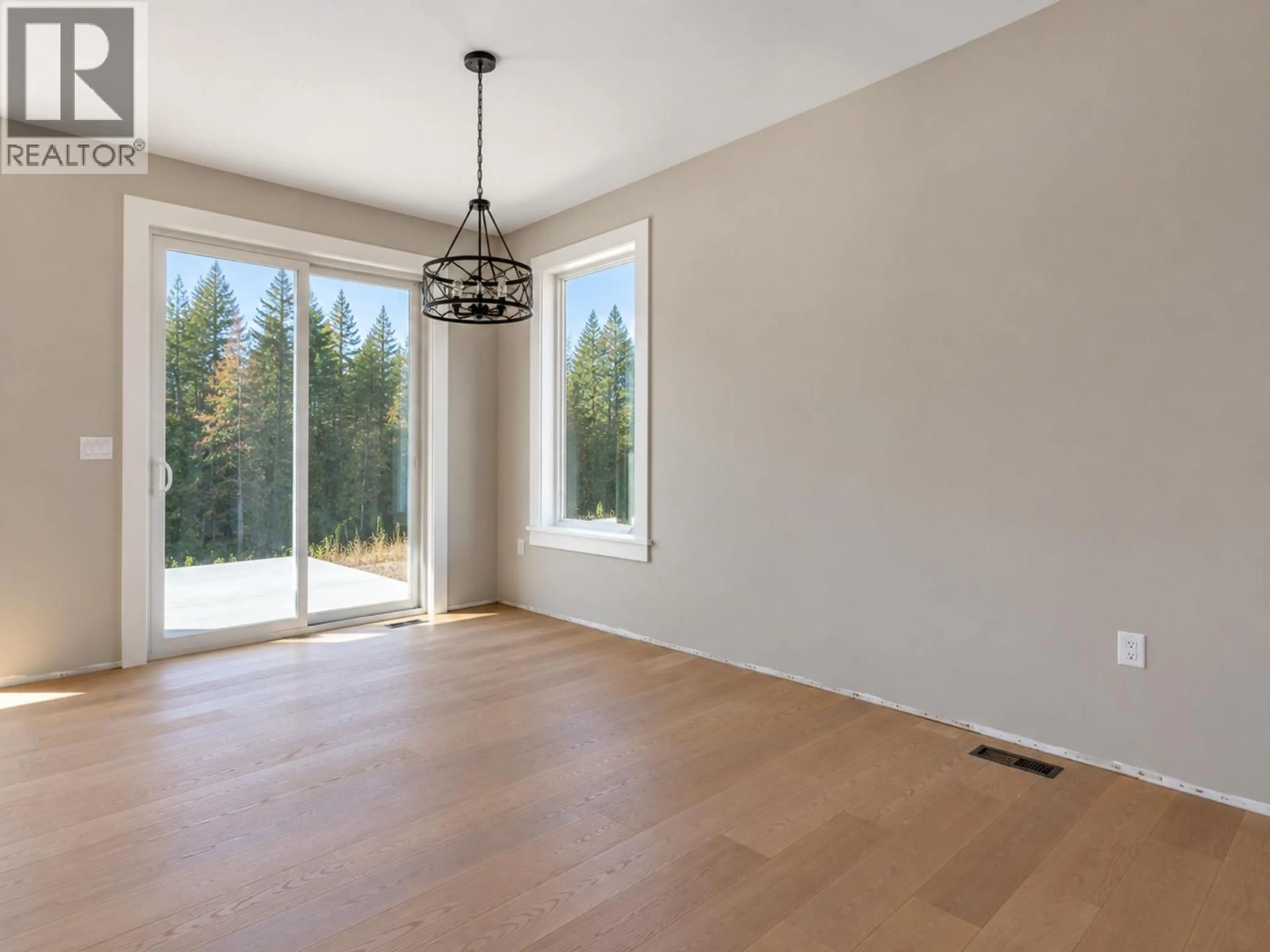 A pic of a room for 1660 8 STREET SOUTHEAST, Salmon Arm British Columbia V1E0G9