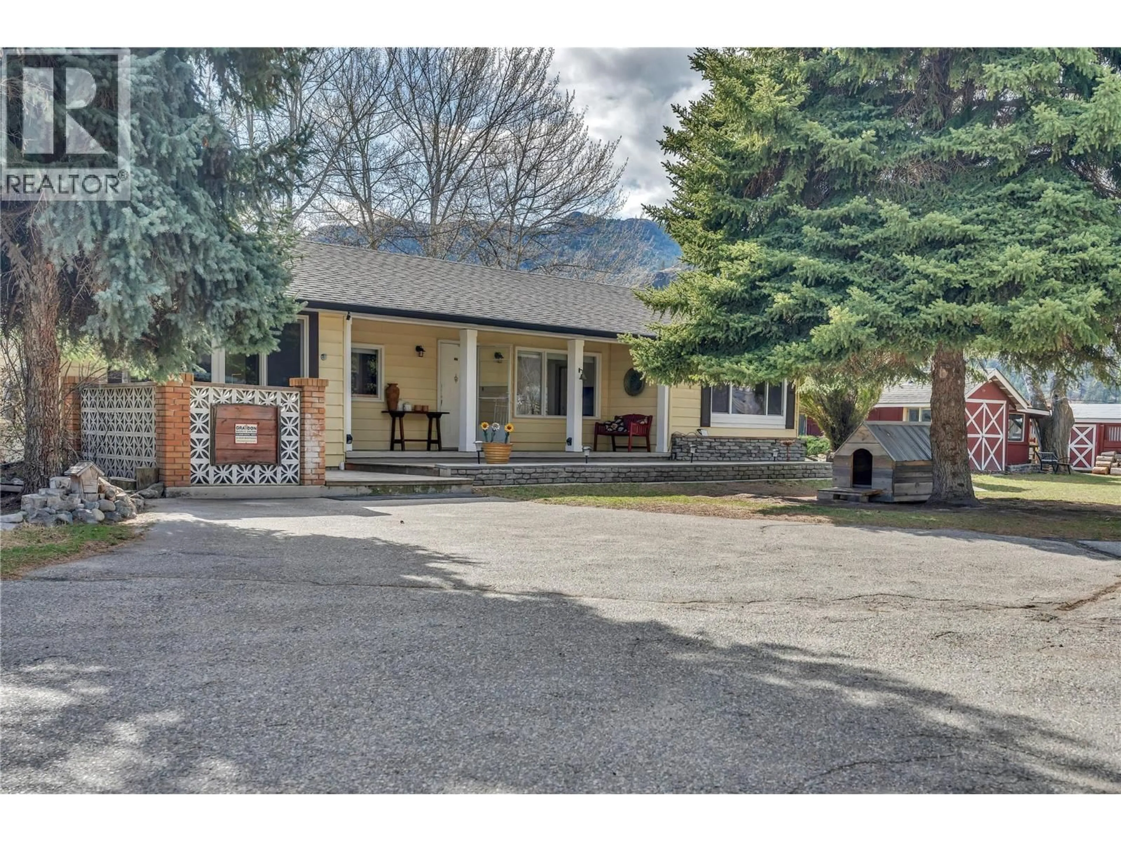 Unknown for 212 CARR CRESCENT, Oliver British Columbia V0H1T5
