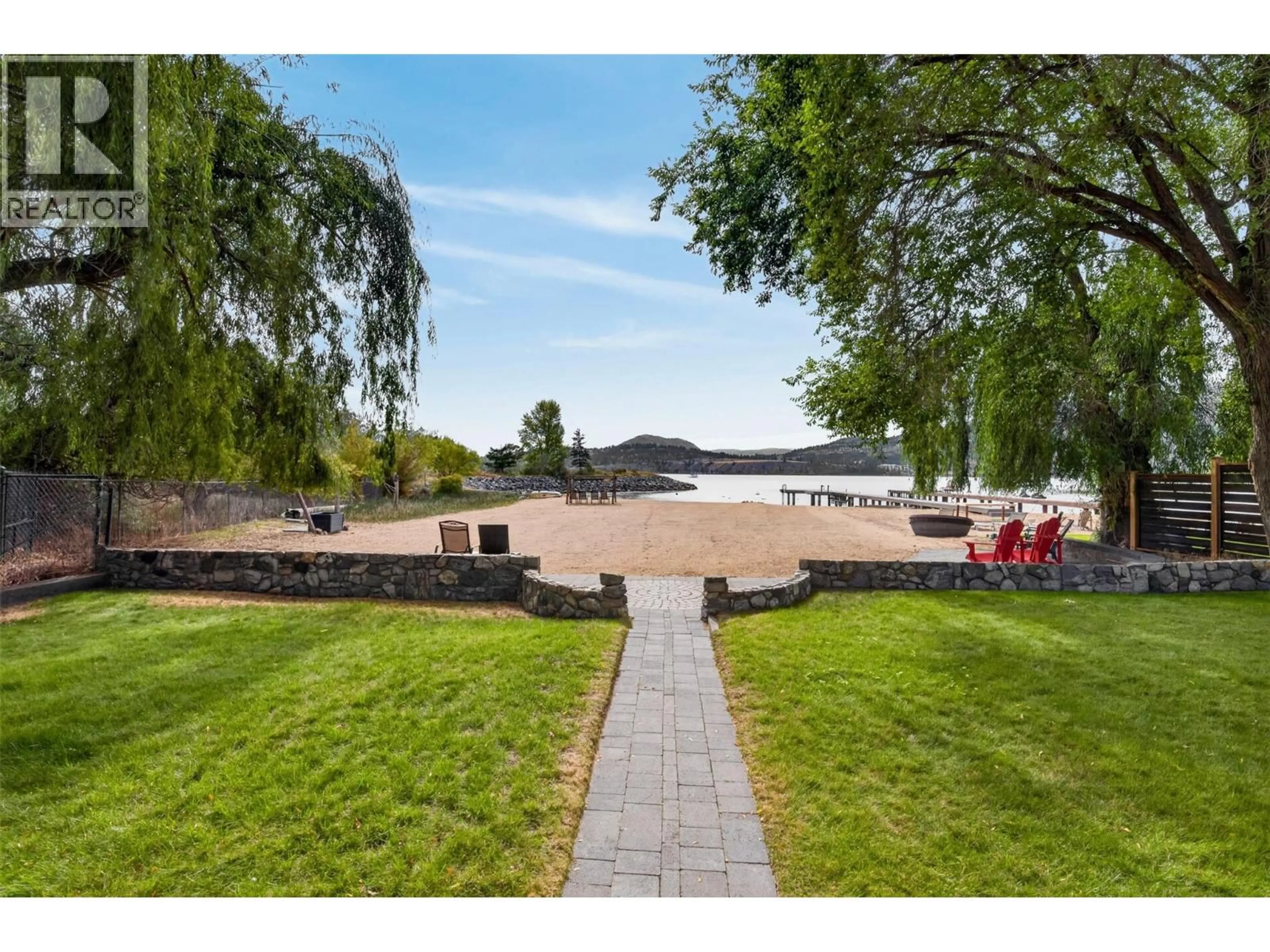 Patio, water/lake/river/ocean view for 988 MANHATTAN DRIVE, Kelowna British Columbia V1Y1H5