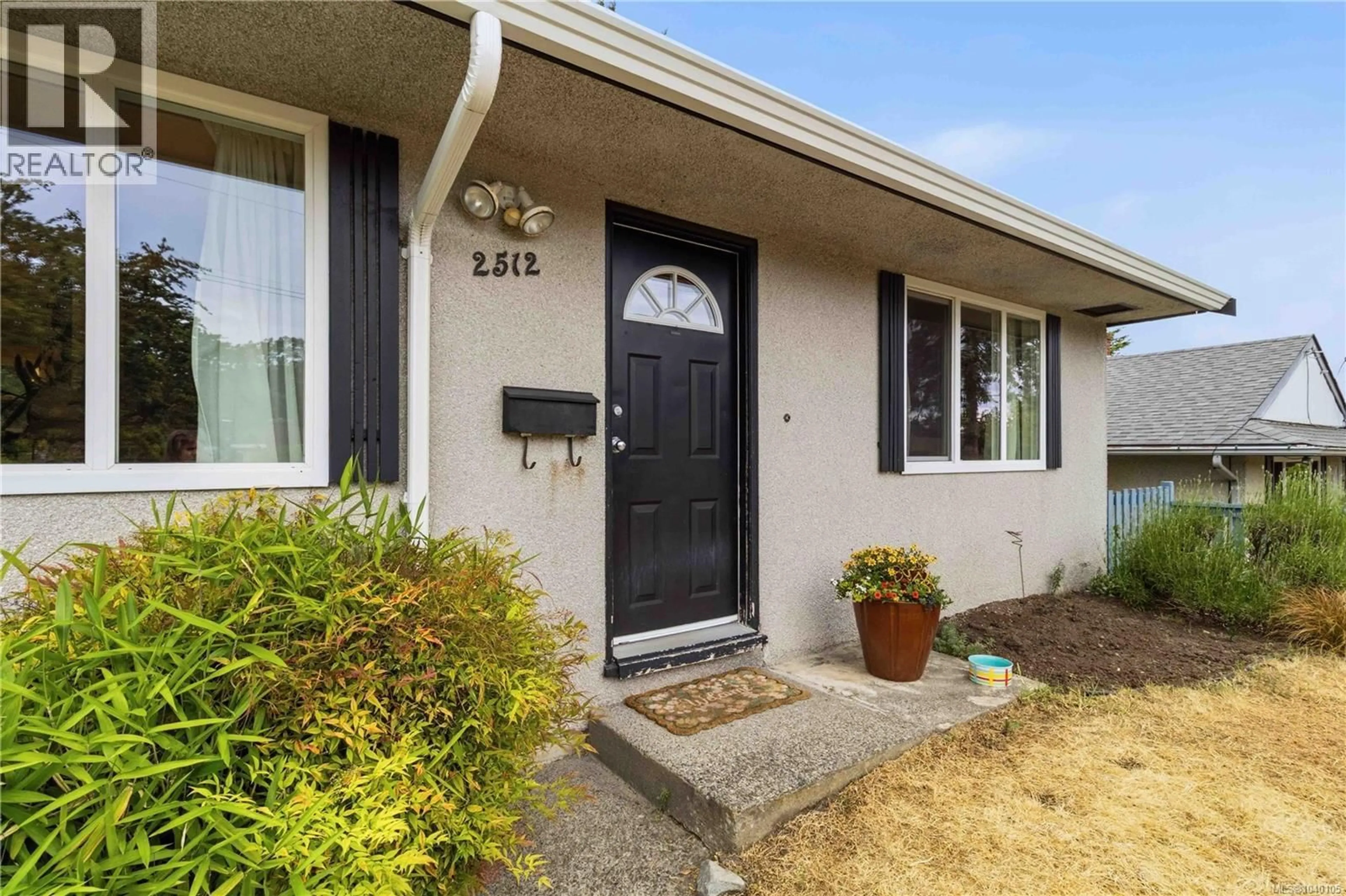 Unknown for 2512 SHAKESPEARE STREET, Victoria British Columbia V8R4G5