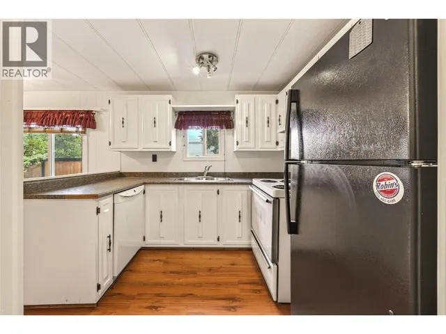 207 - 197 DAUPHIN AVENUE, Penticton 2