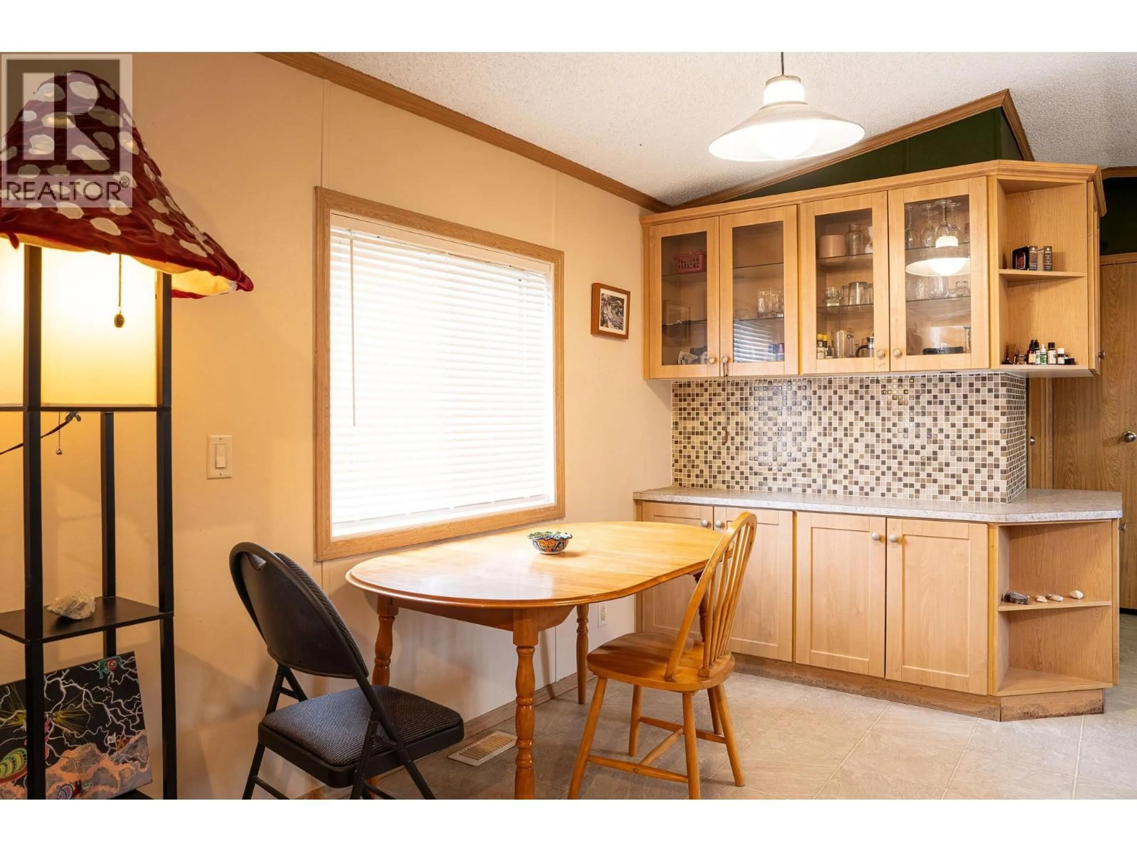 Standard kitchen, unknown for 1 - 318 HUMBERT STREET, Revelstoke British Columbia V0E2S0