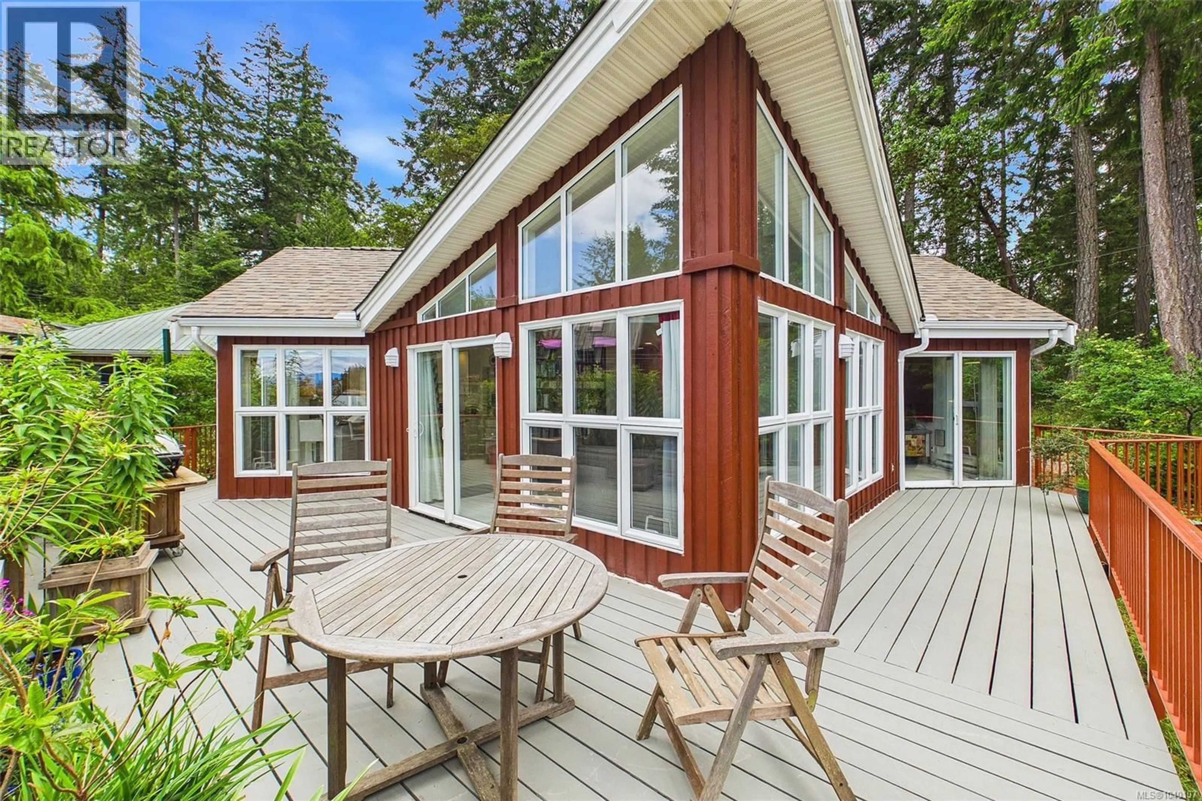 Patio, water/lake/river/ocean view for 56 PIRATES LANE, Protection Island British Columbia V9R6R1