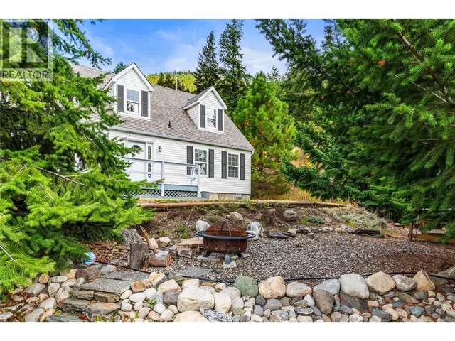 5858 JEN-SHERRI PLACE, Falkland 5