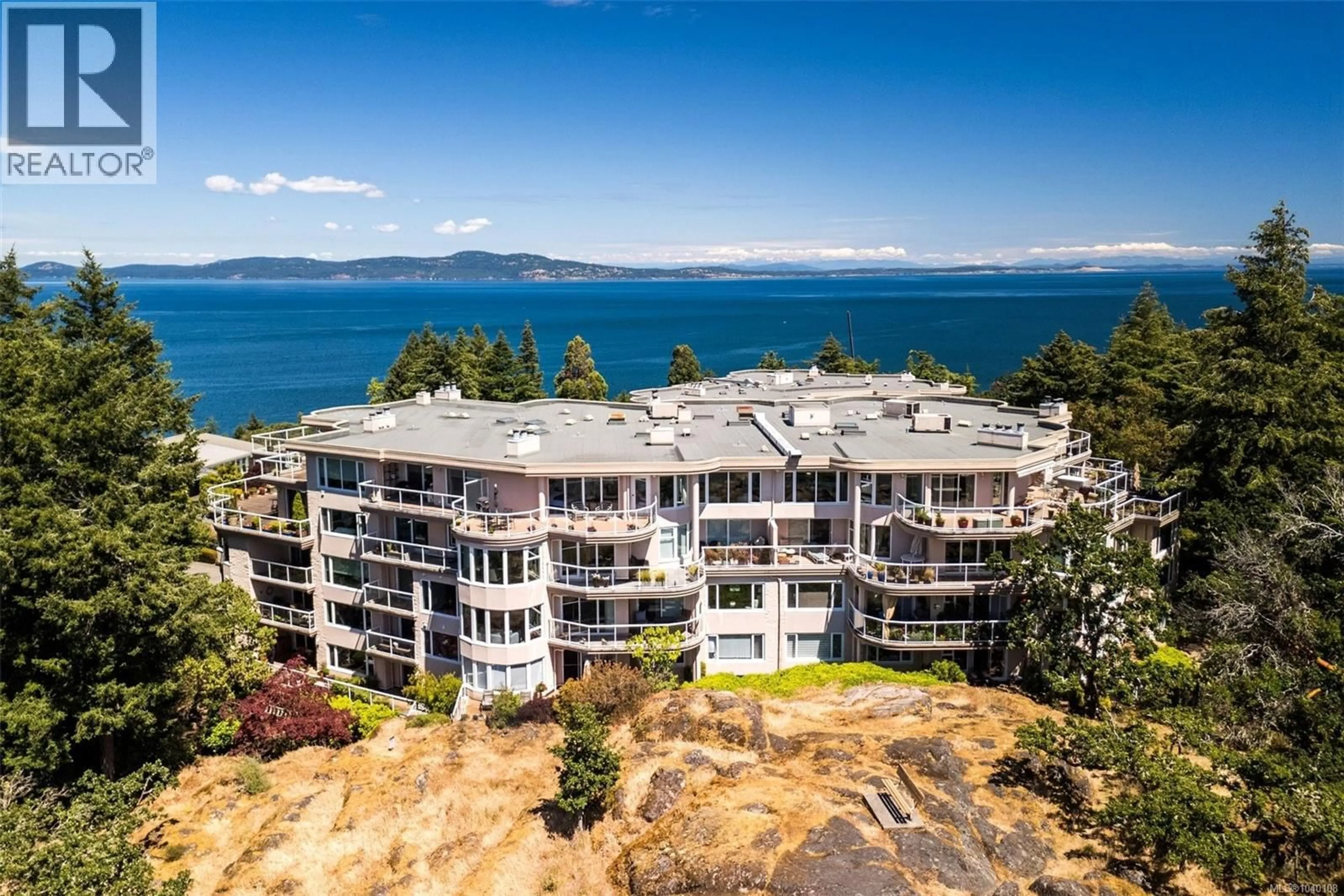 A pic from outside/outdoor area/front of a property/back of a property/a pic from drone, water/lake/river/ocean view for PH52 - 2829 ARBUTUS ROAD, Saanich British Columbia V8N5X5