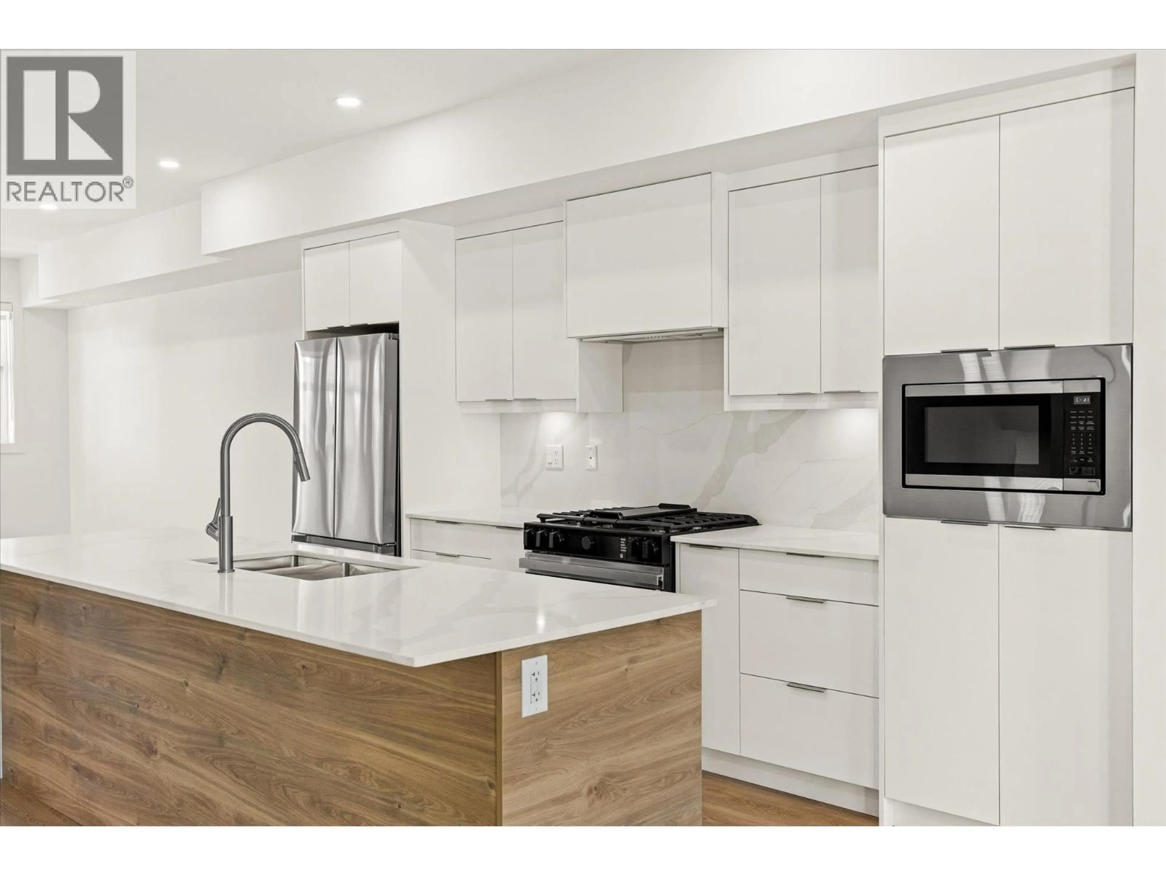 Unknown for 116 - 5300 MAIN STREET, Kelowna British Columbia V1W0C1