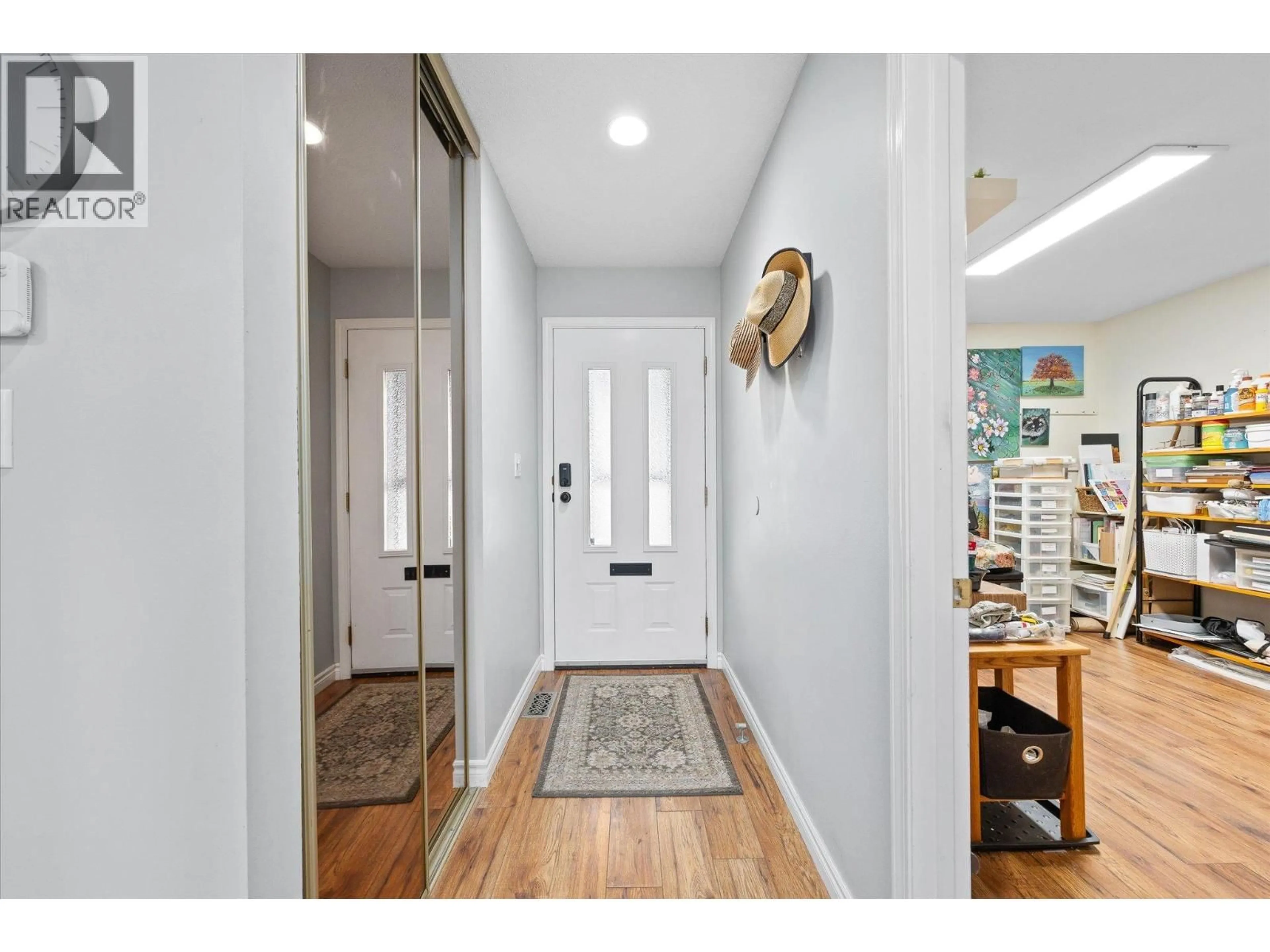 Indoor entryway for 219 - 1765 LECKIE ROAD, Kelowna British Columbia V1X6X5