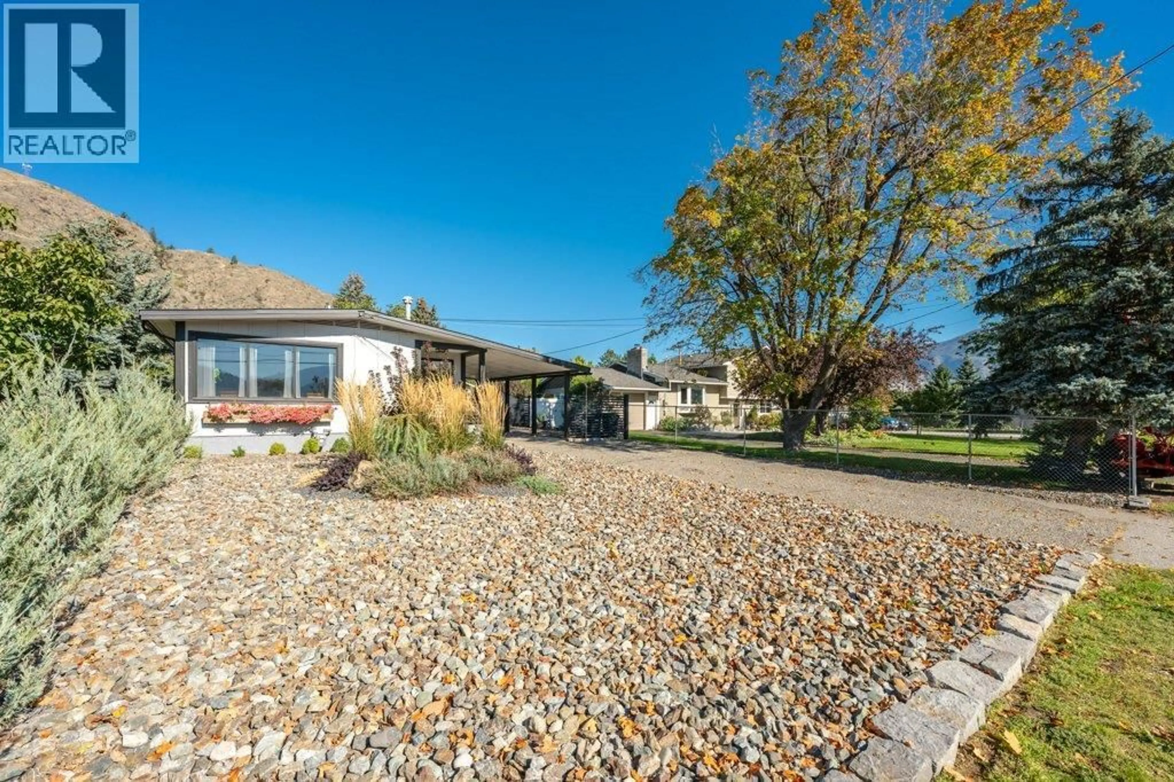 A pic from outside/outdoor area/front of a property/back of a property/a pic from drone, street for 886 FAIRVIEW ROAD, Oliver British Columbia V0H1T6