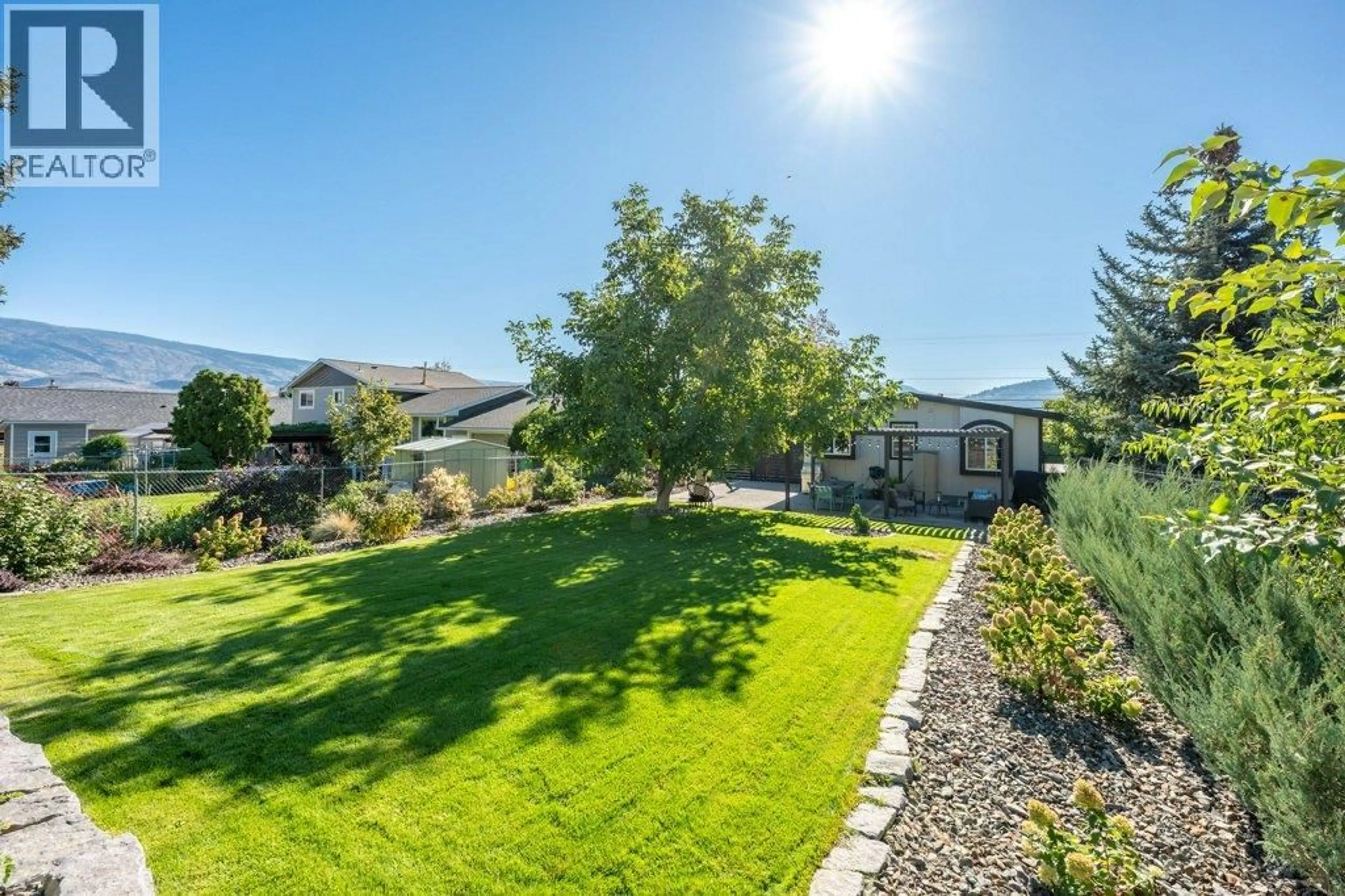 A pic from outside/outdoor area/front of a property/back of a property/a pic from drone, mountain view for 886 FAIRVIEW ROAD, Oliver British Columbia V0H1T6