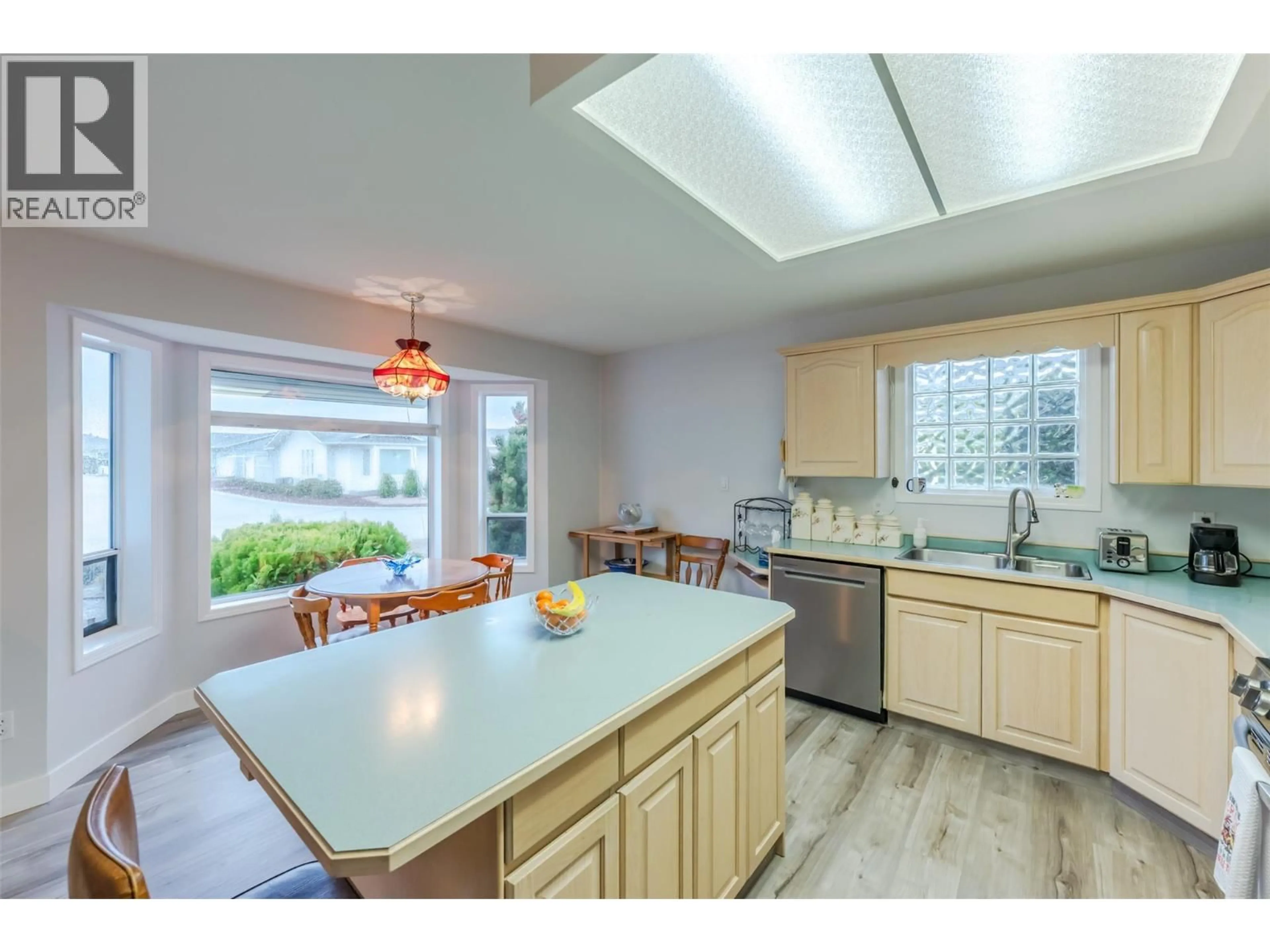 Open concept kitchen, unknown for 195 - 3400 WILSON STREET, Penticton British Columbia V2A8J1
