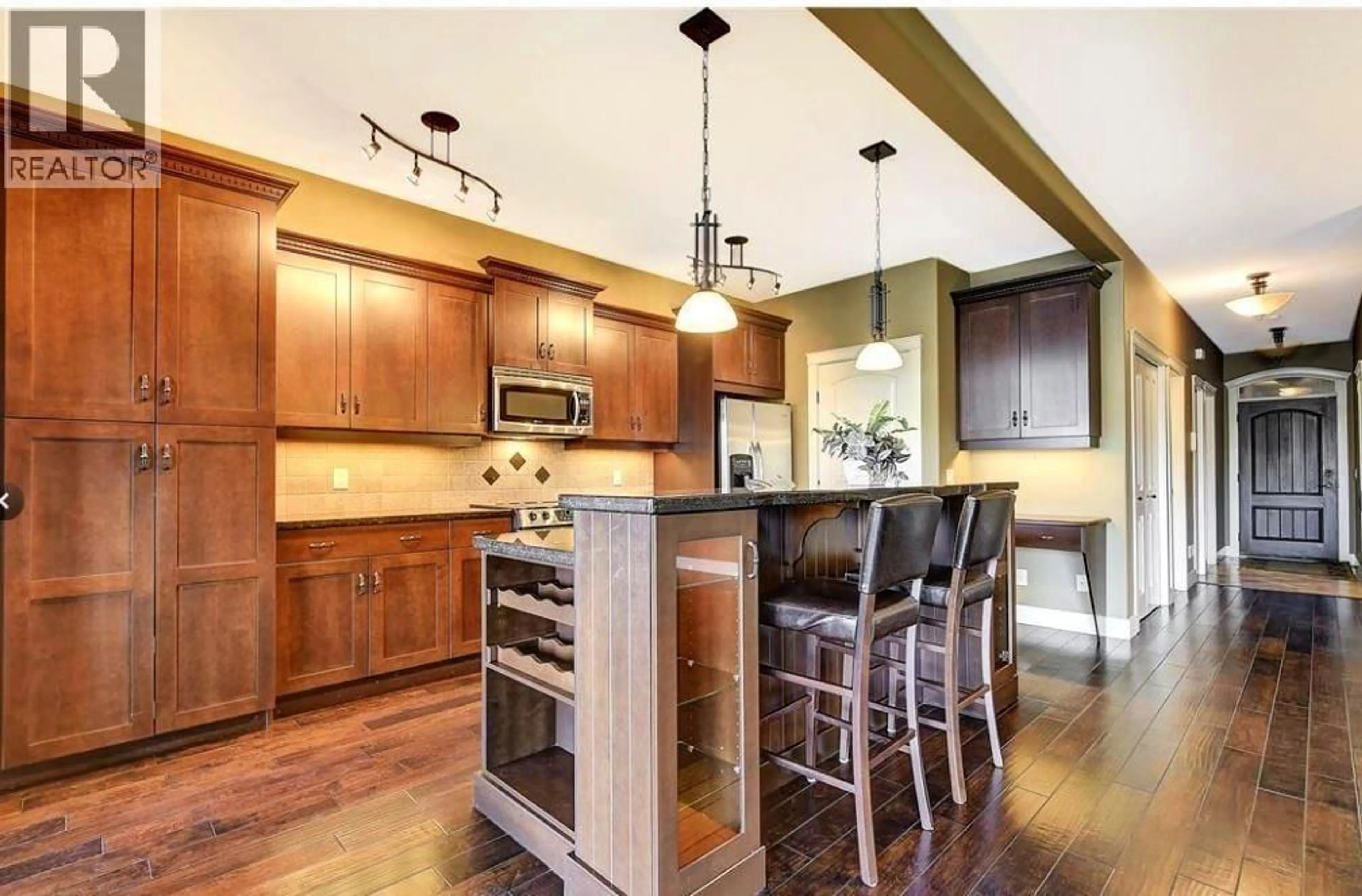 Open concept kitchen, unknown for 113 - 4350 PONDEROSA DRIVE, Peachland British Columbia V0H1X5
