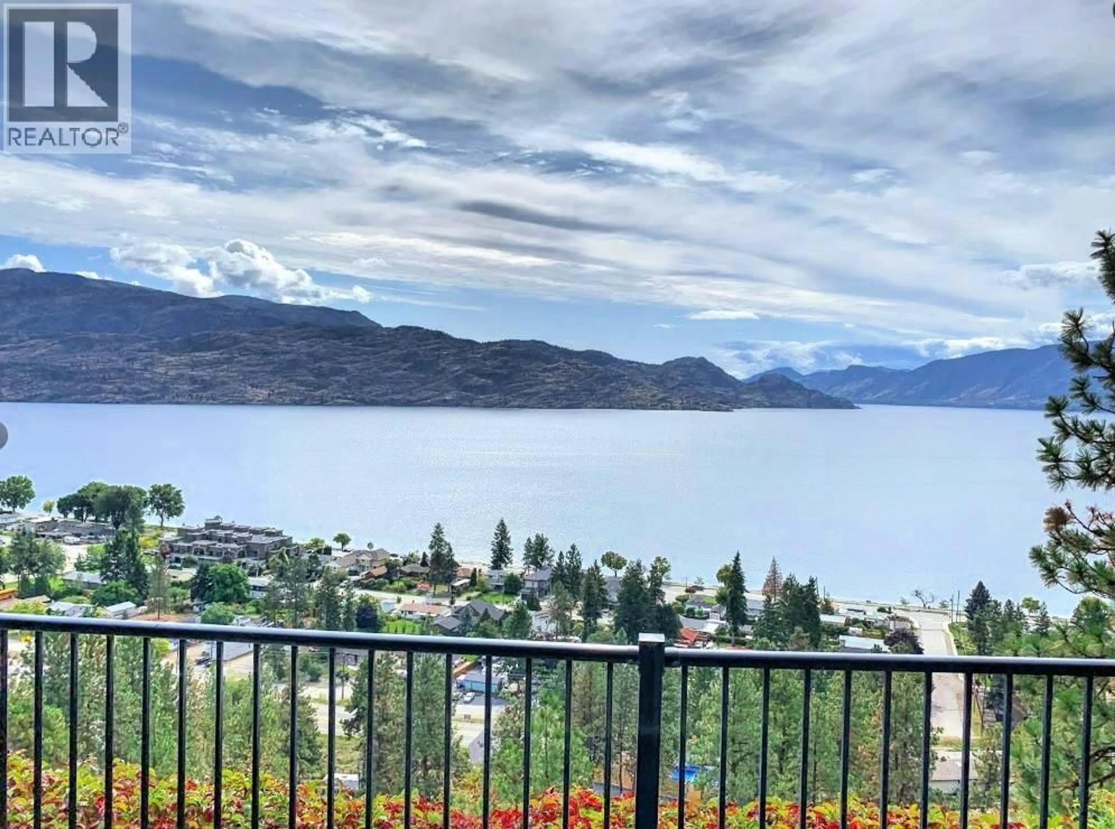 Balcony in the apartment, water/lake/river/ocean view for 113 - 4350 PONDEROSA DRIVE, Peachland British Columbia V0H1X5