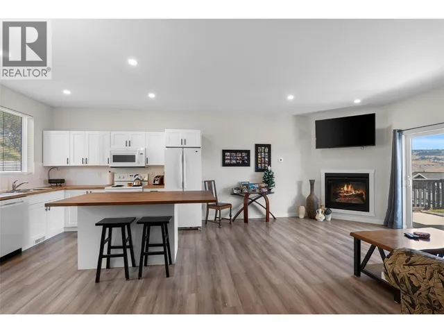 2743 GRANDVIEW HEIGHTS, Merritt 4