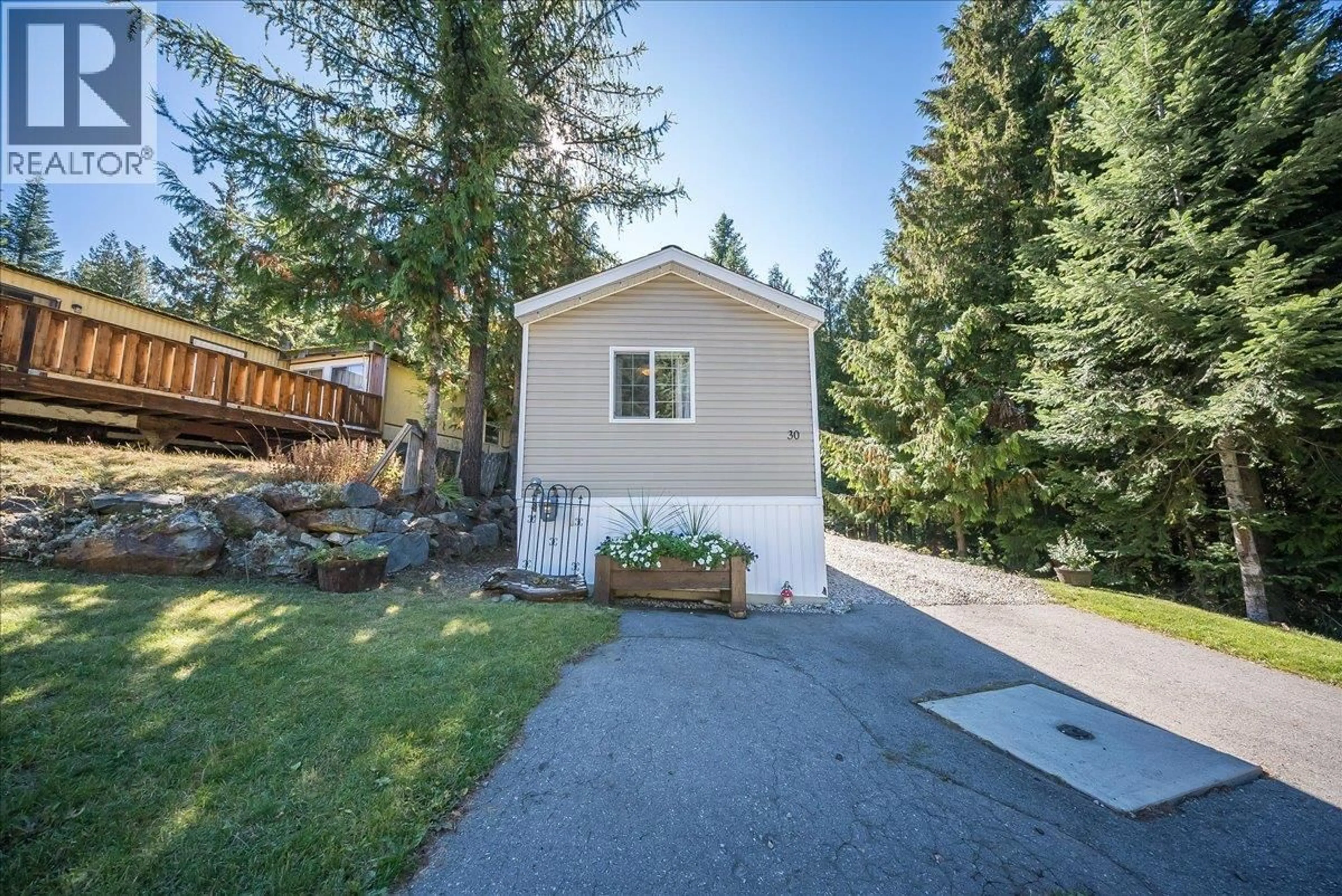 Unknown for 30 - 891 MONTE VISTA DRIVE, Rossland British Columbia V0G1Y0
