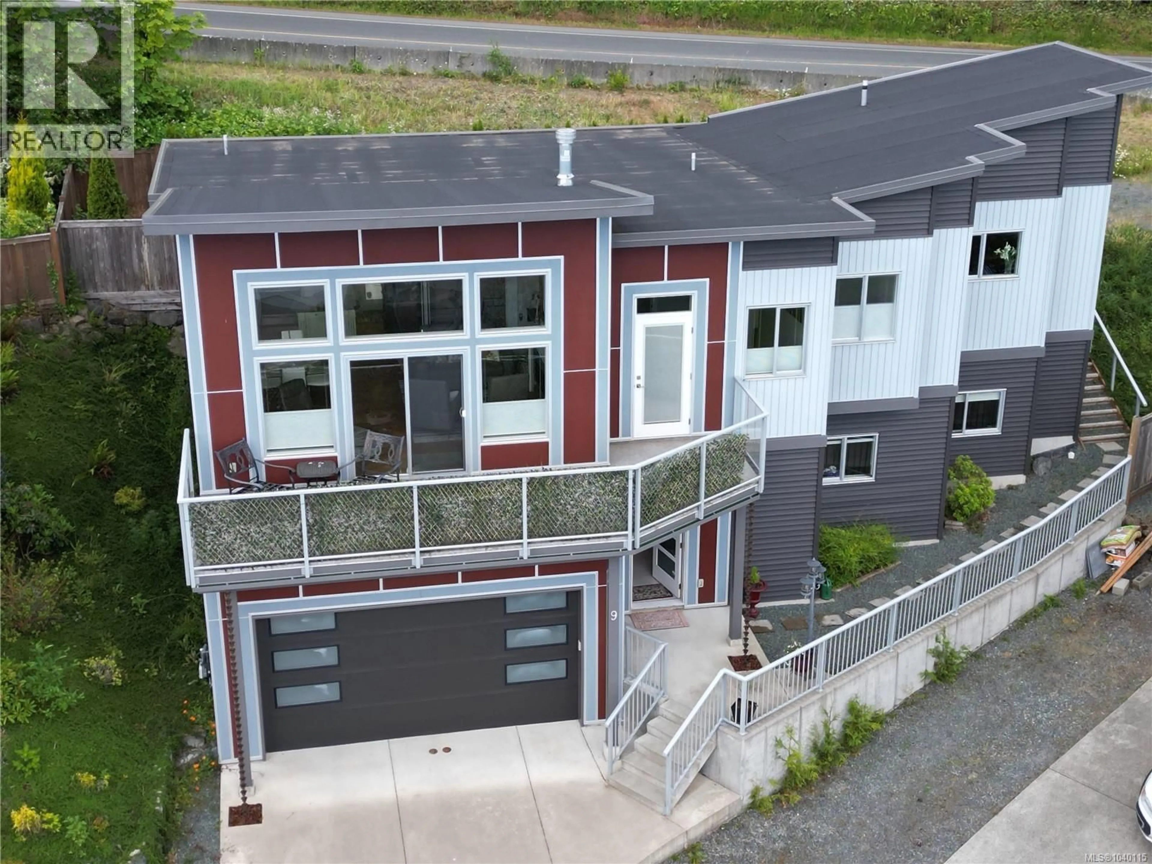 Home with vinyl exterior material, street for 9 - 1584 ADELAIDE STREET, Crofton British Columbia V0R1R0