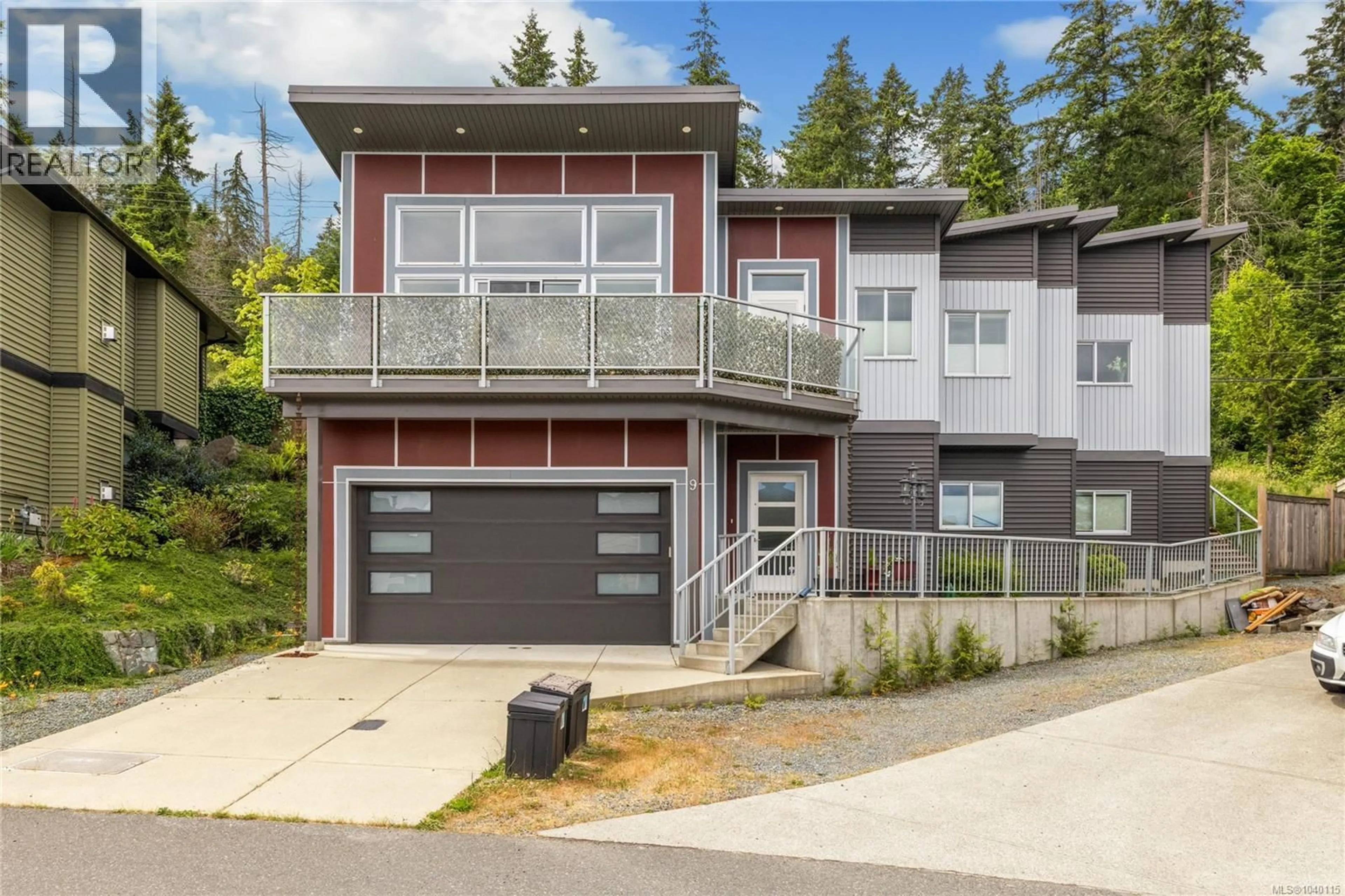 Home with vinyl exterior material, street for 9 - 1584 ADELAIDE STREET, Crofton British Columbia V0R1R0