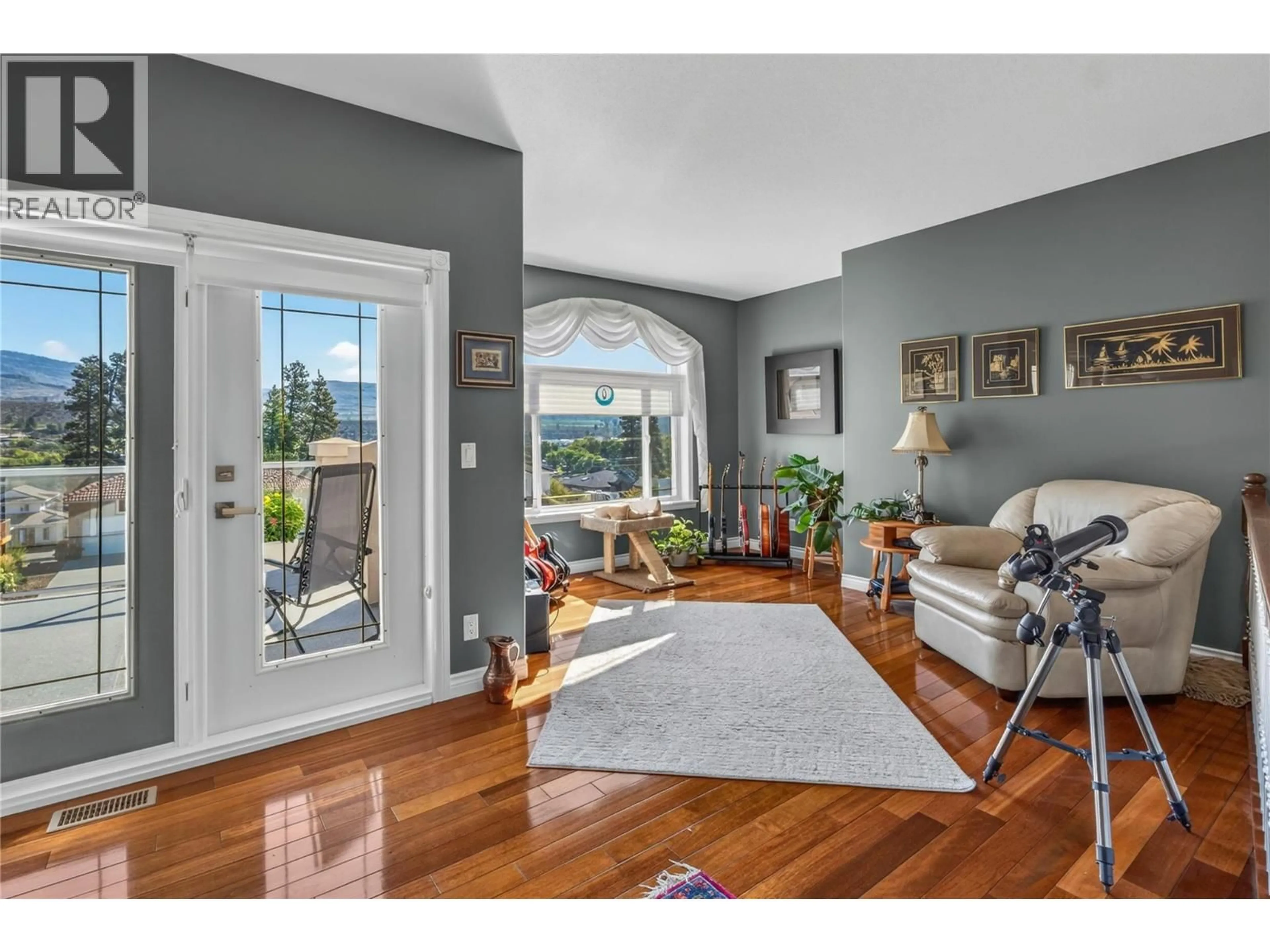 Indoor entryway for 6812 CABERNET PLACE, Oliver British Columbia V0H1T4