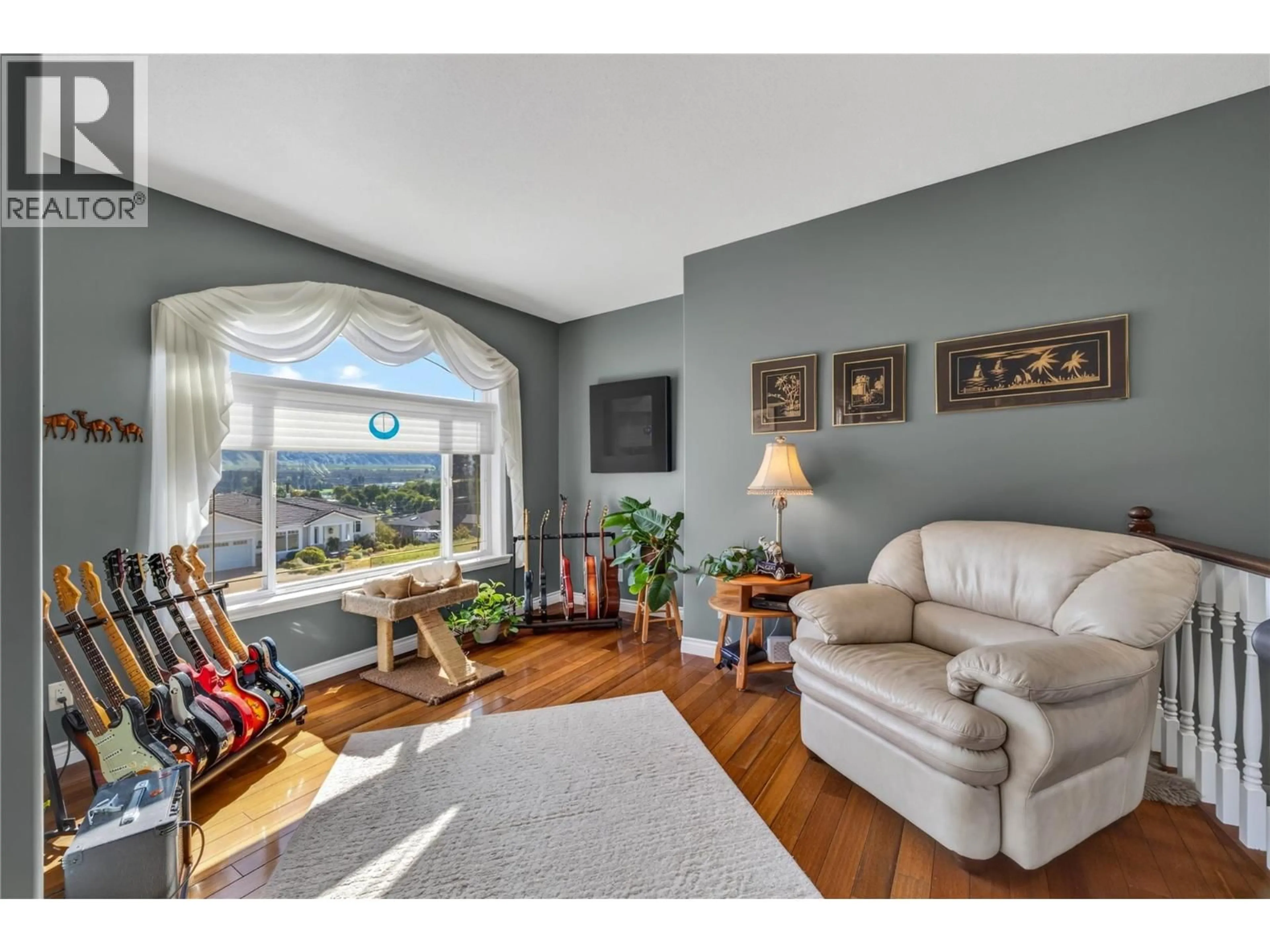 Living room with furniture, unknown for 6812 CABERNET PLACE, Oliver British Columbia V0H1T4