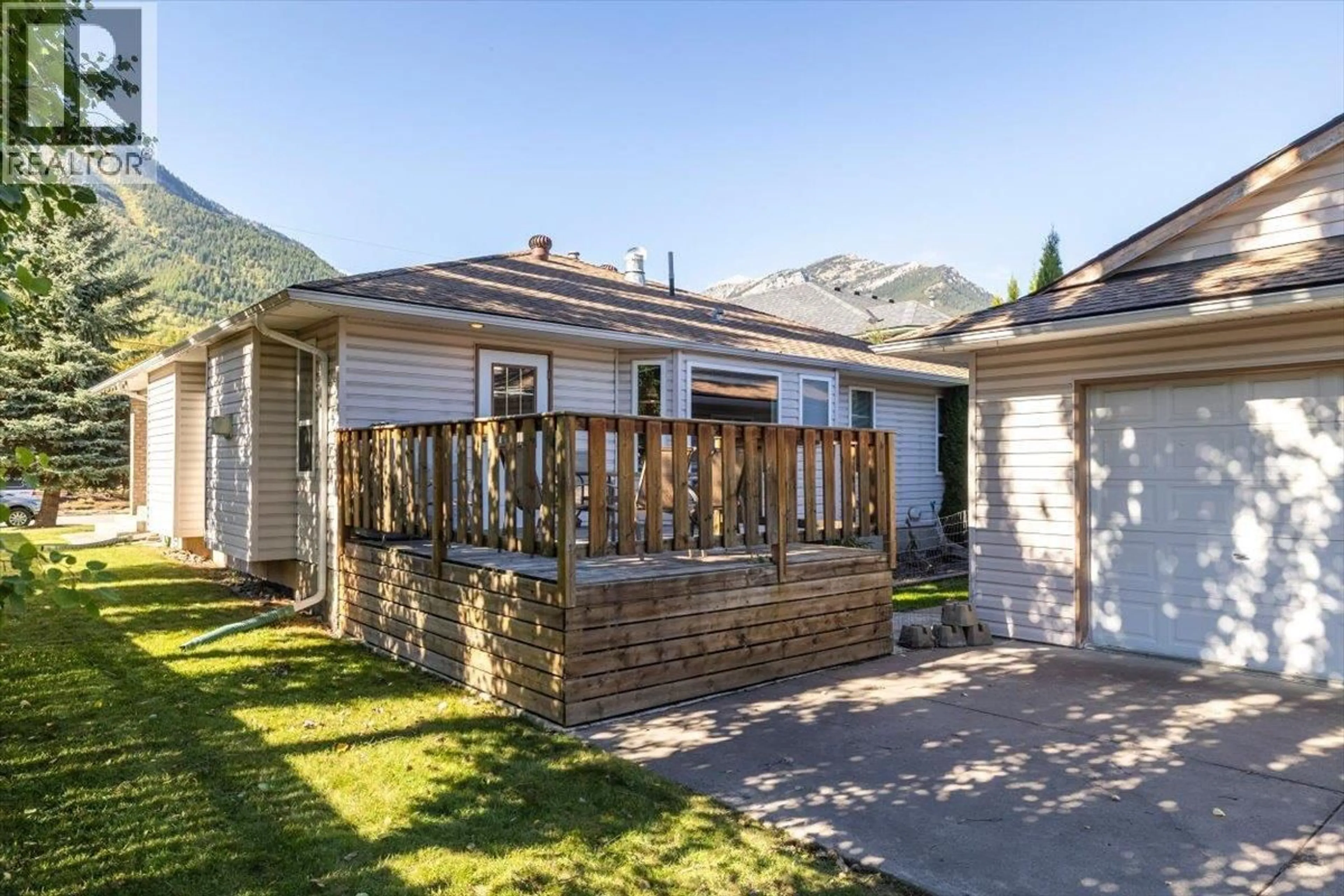 Patio, mountain view for 1122 11TH AVENUE, Fernie British Columbia V0B1M1