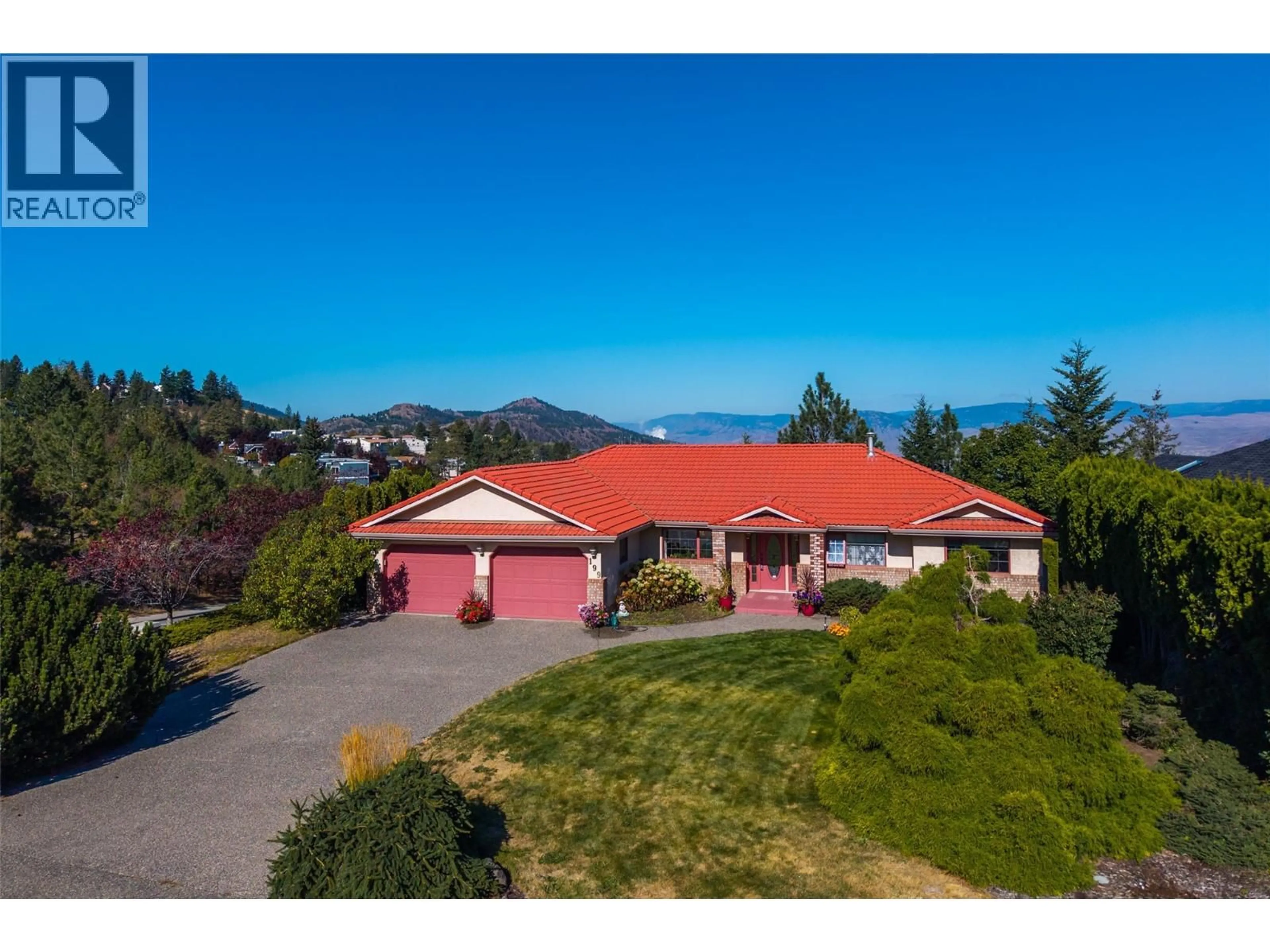 A pic from outside/outdoor area/front of a property/back of a property/a pic from drone, mountain view for 199 COPPERTREE COURT, Kamloops British Columbia V2E2N4