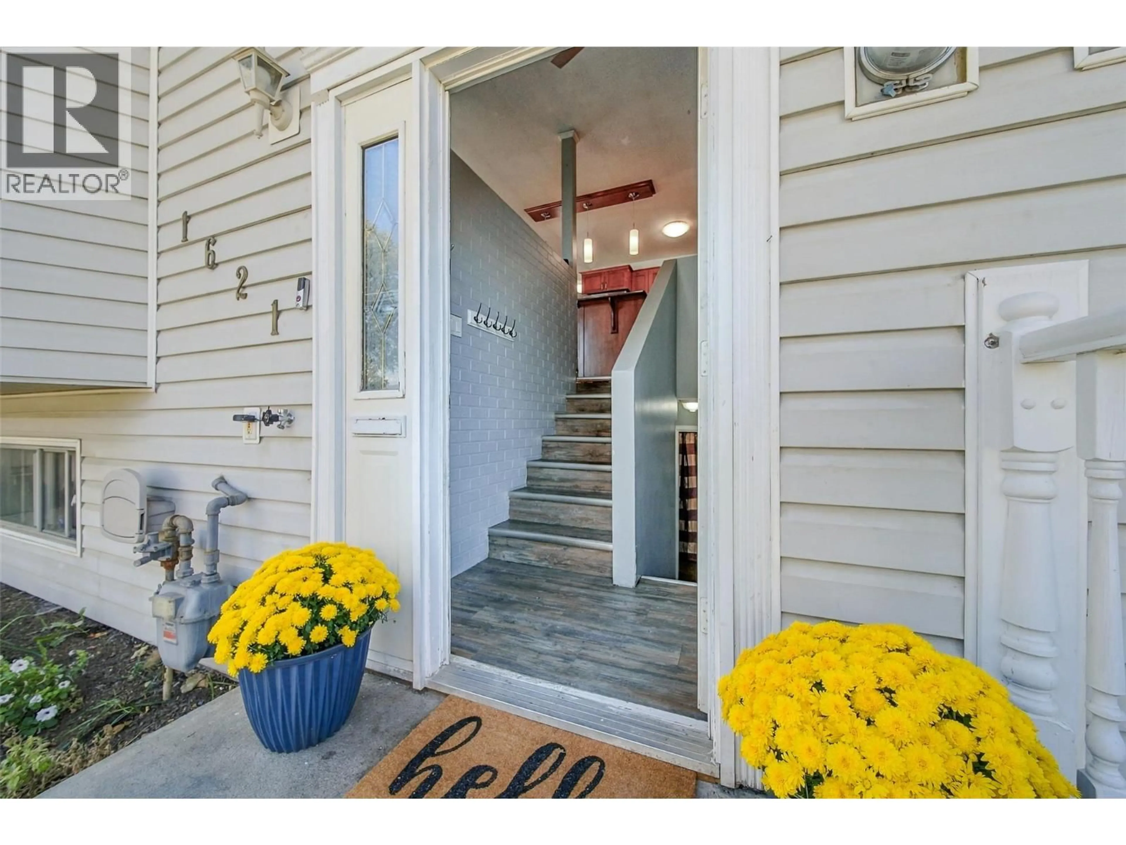 Indoor entryway for 1621 SPARTAN PLACE, Kamloops British Columbia V2B7Z3
