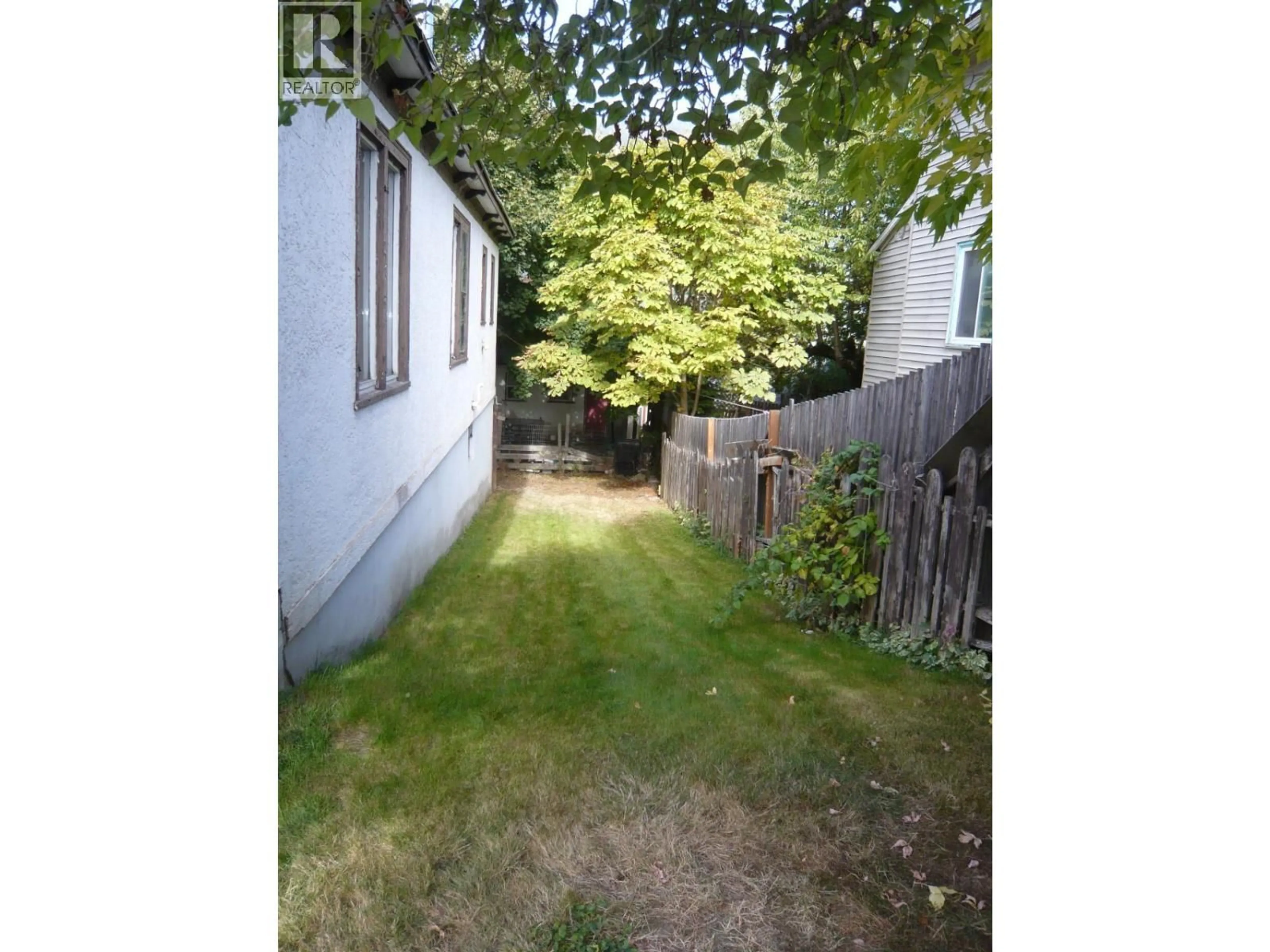 Blurry image for 411 LATIMER STREET, Nelson British Columbia V1L4T7