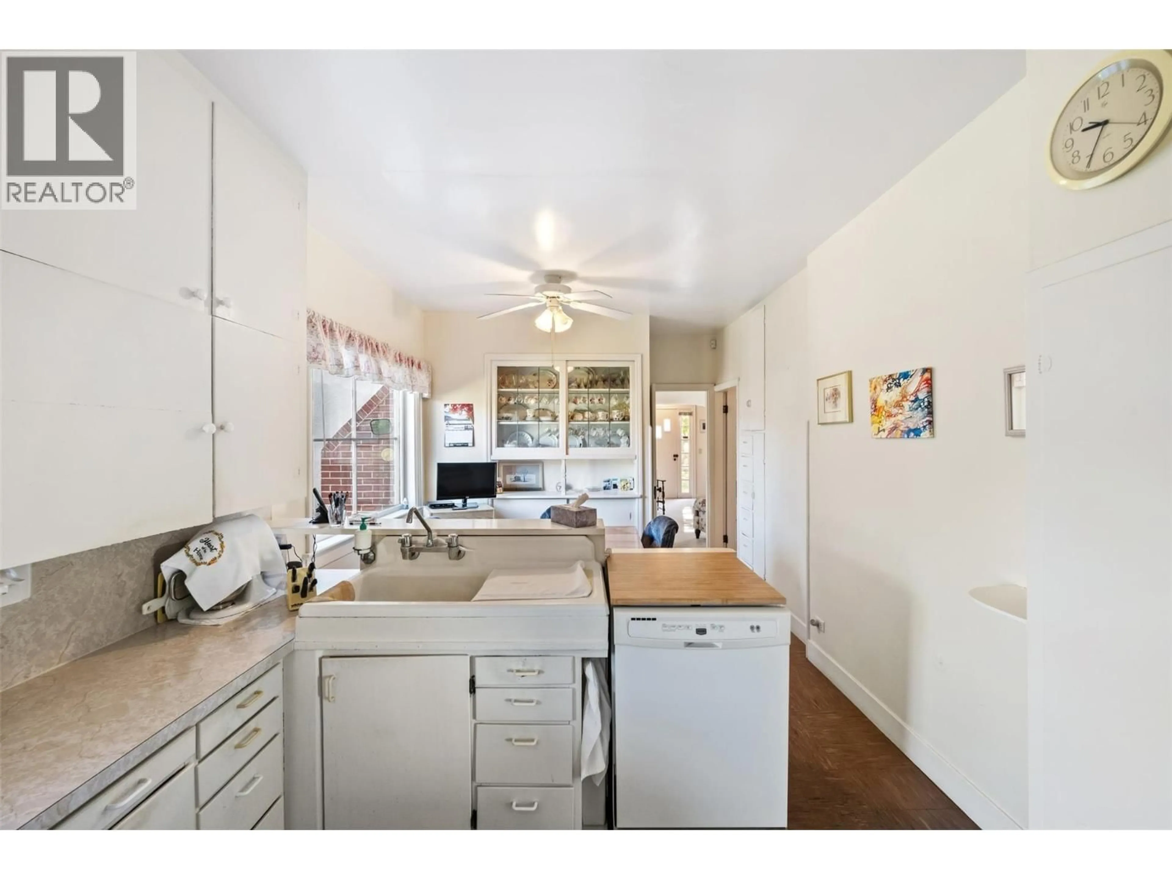 Standard kitchen, unknown for 525 SKAGIT AVENUE, Oliver British Columbia V0H1T0