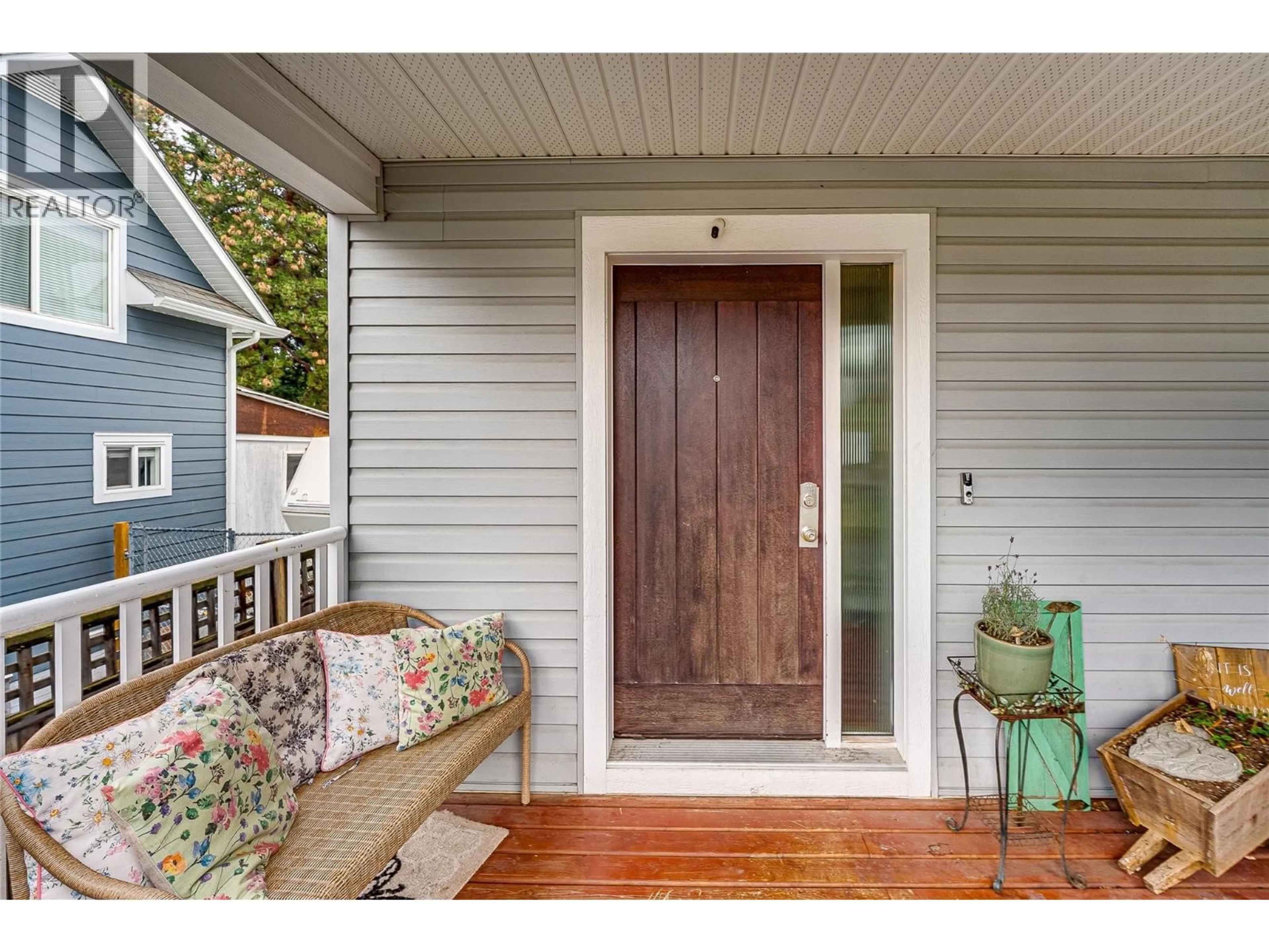 Indoor entryway for 4607C 20 STREET, Vernon British Columbia V1T4E6