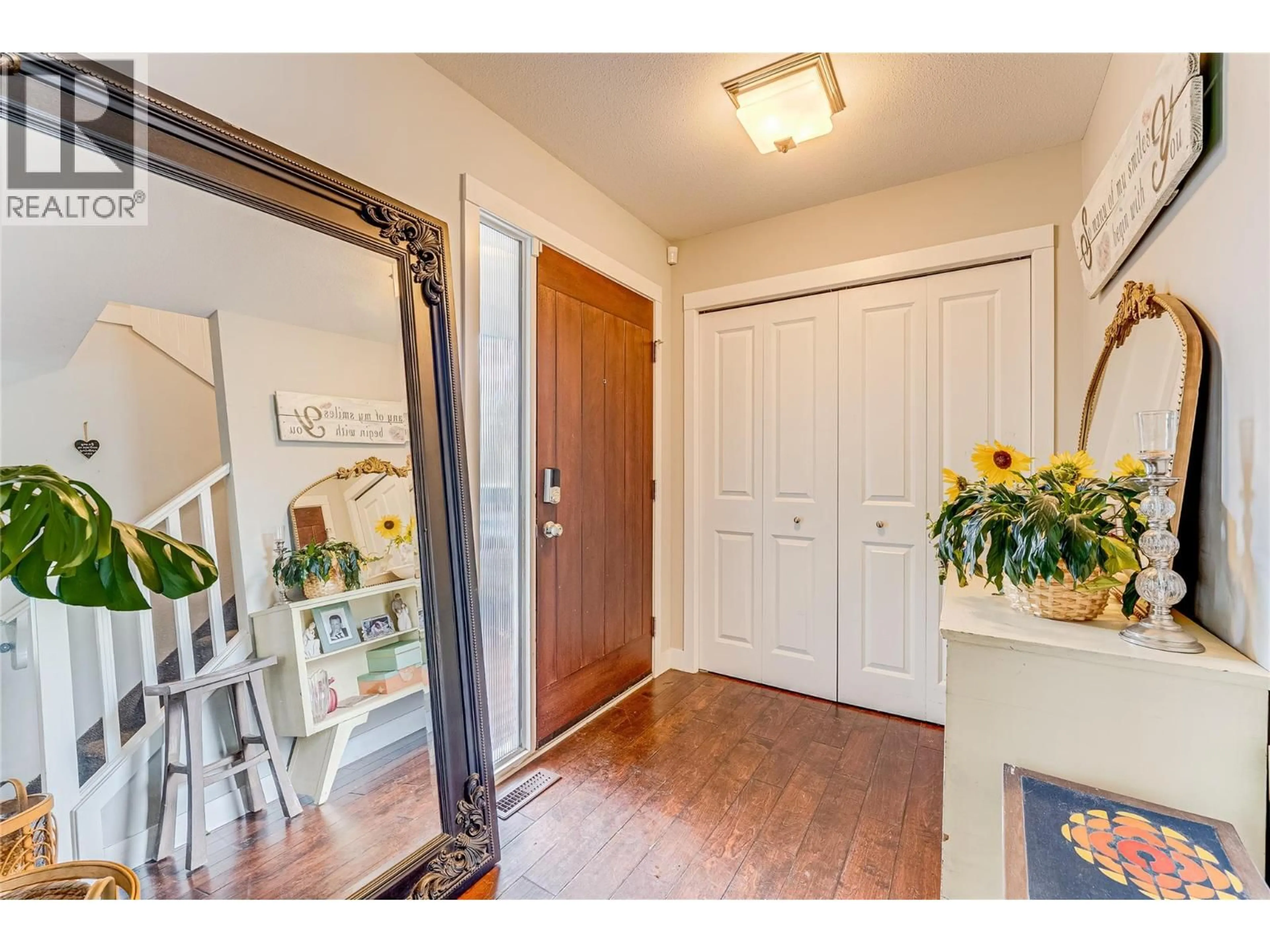 Indoor entryway for 4607C 20 STREET, Vernon British Columbia V1T4E6